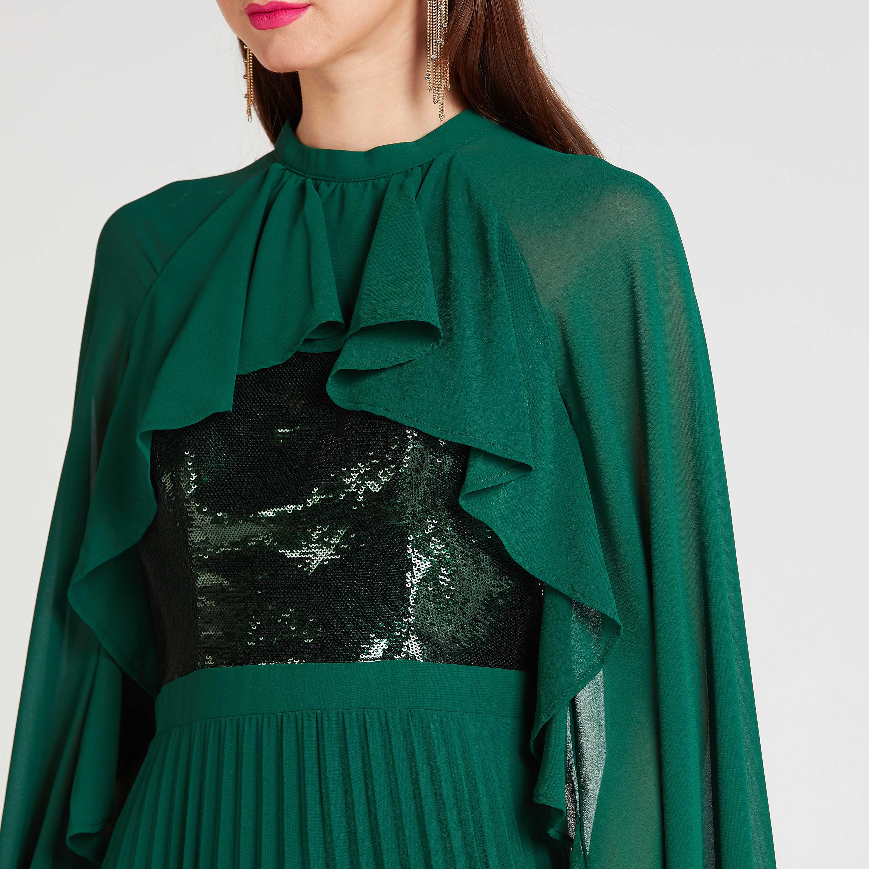فستان إيه لاين طويل مزيّن بأكمام كاب من آيكونيك-women-clothing-dresses-image-3