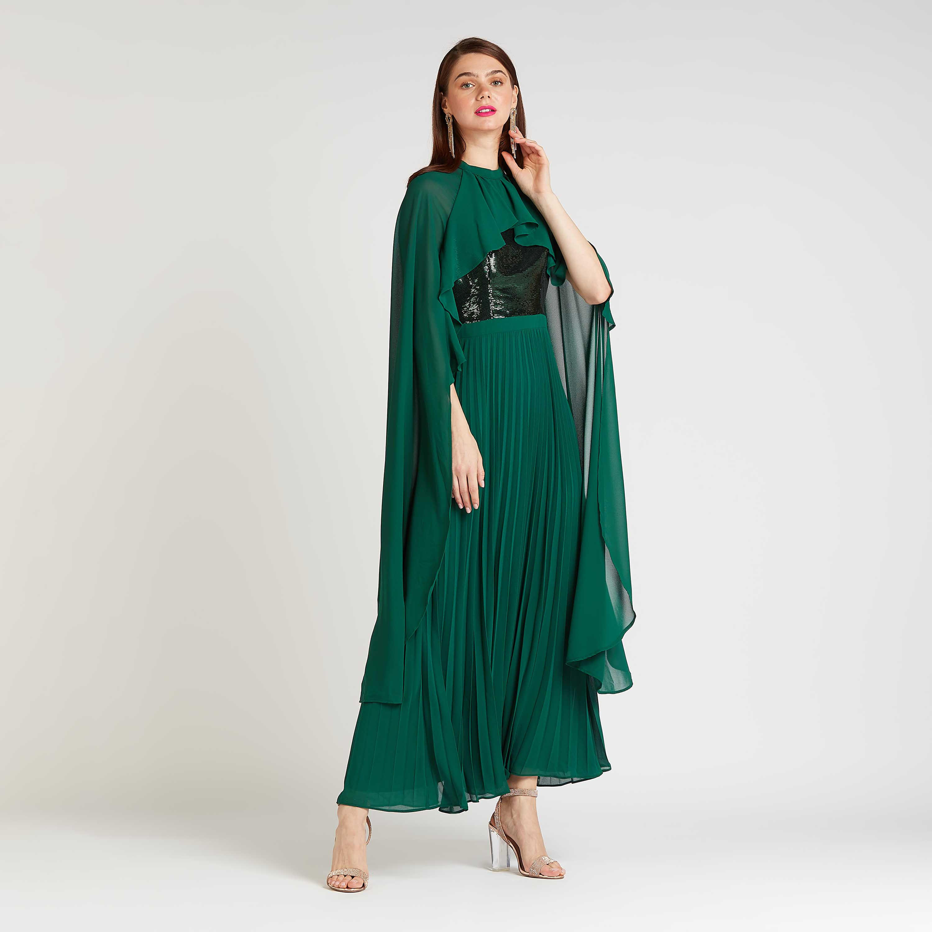 فستان إيه لاين طويل مزيّن بأكمام كاب من آيكونيك-women-clothing-dresses-image-4