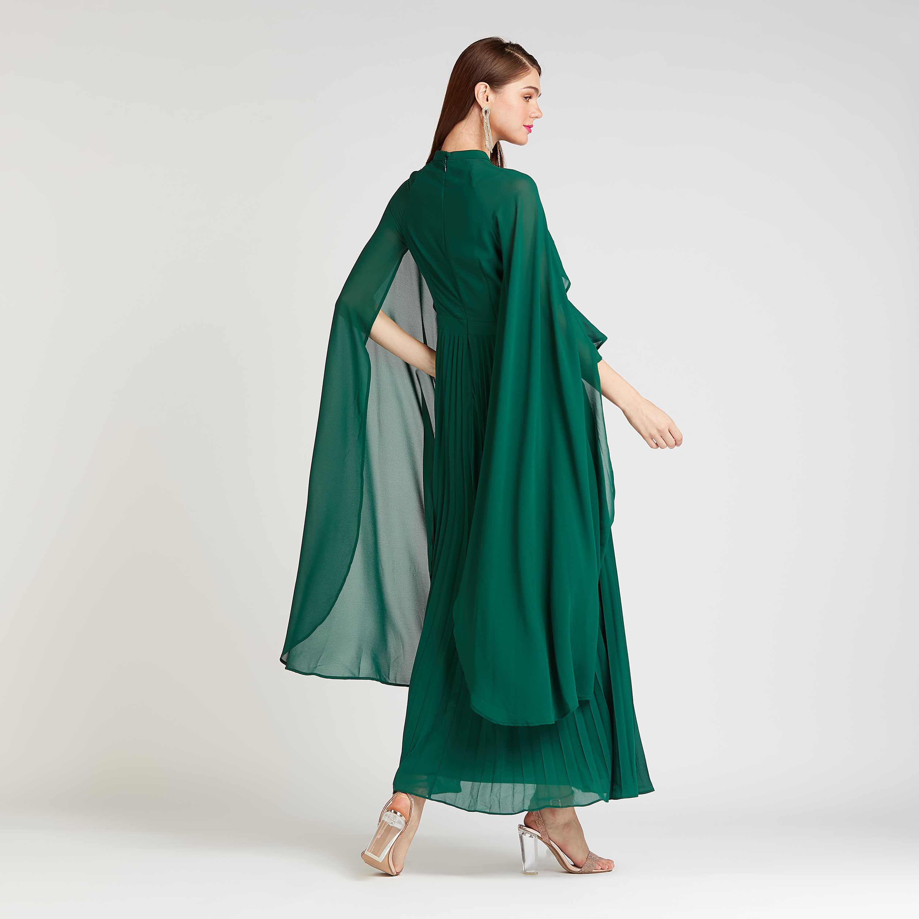 فستان إيه لاين طويل مزيّن بأكمام كاب من آيكونيك-women-clothing-dresses-image-5