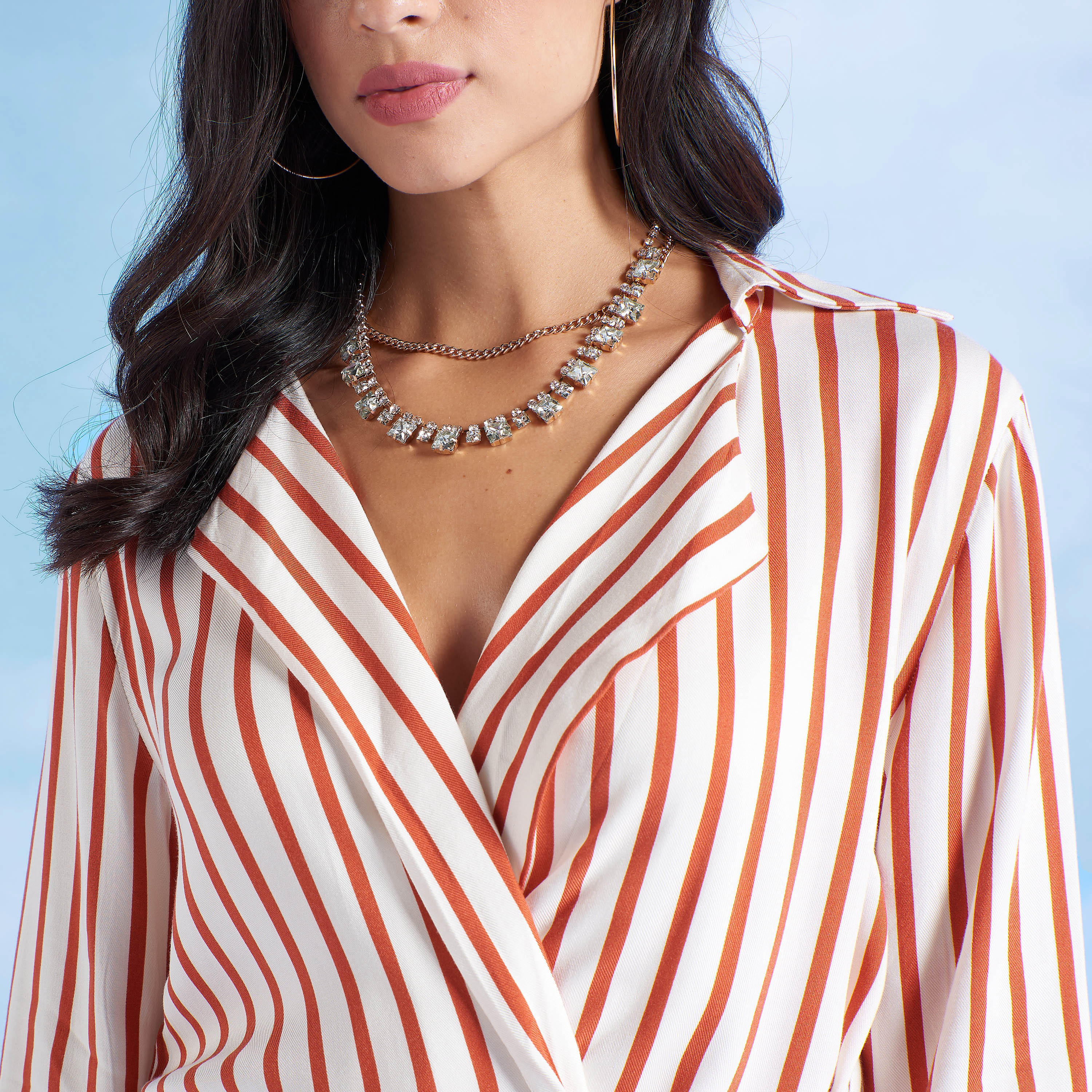 معطف مقلّم بأكمام طويلة وأربطة من آيكونيك-women-clothing-coatsandjackets-coats-image-4