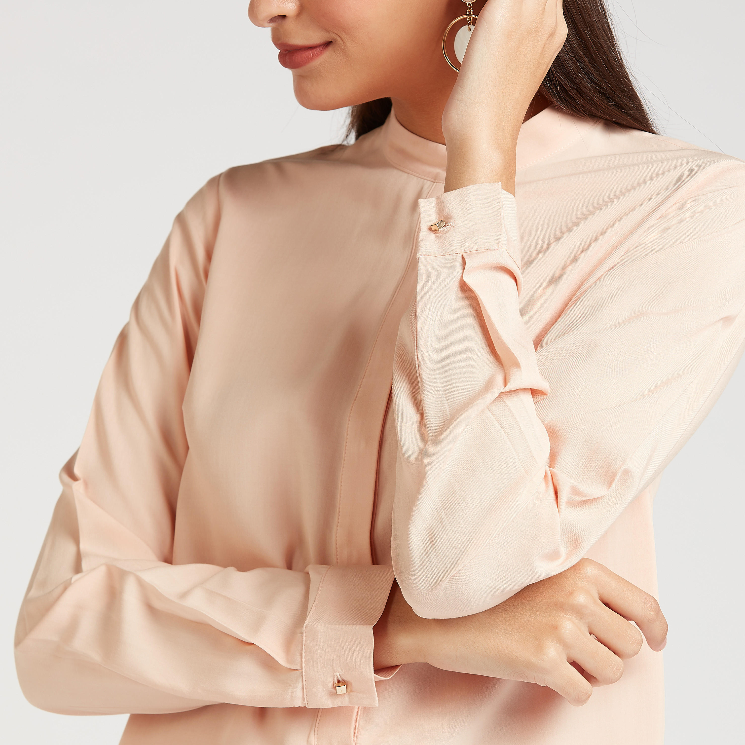 قميص سادة بياقة ماندارين وأكمام طويلة من آيكونيك-women-clothing-shirtsandblouses-blouses-image-2