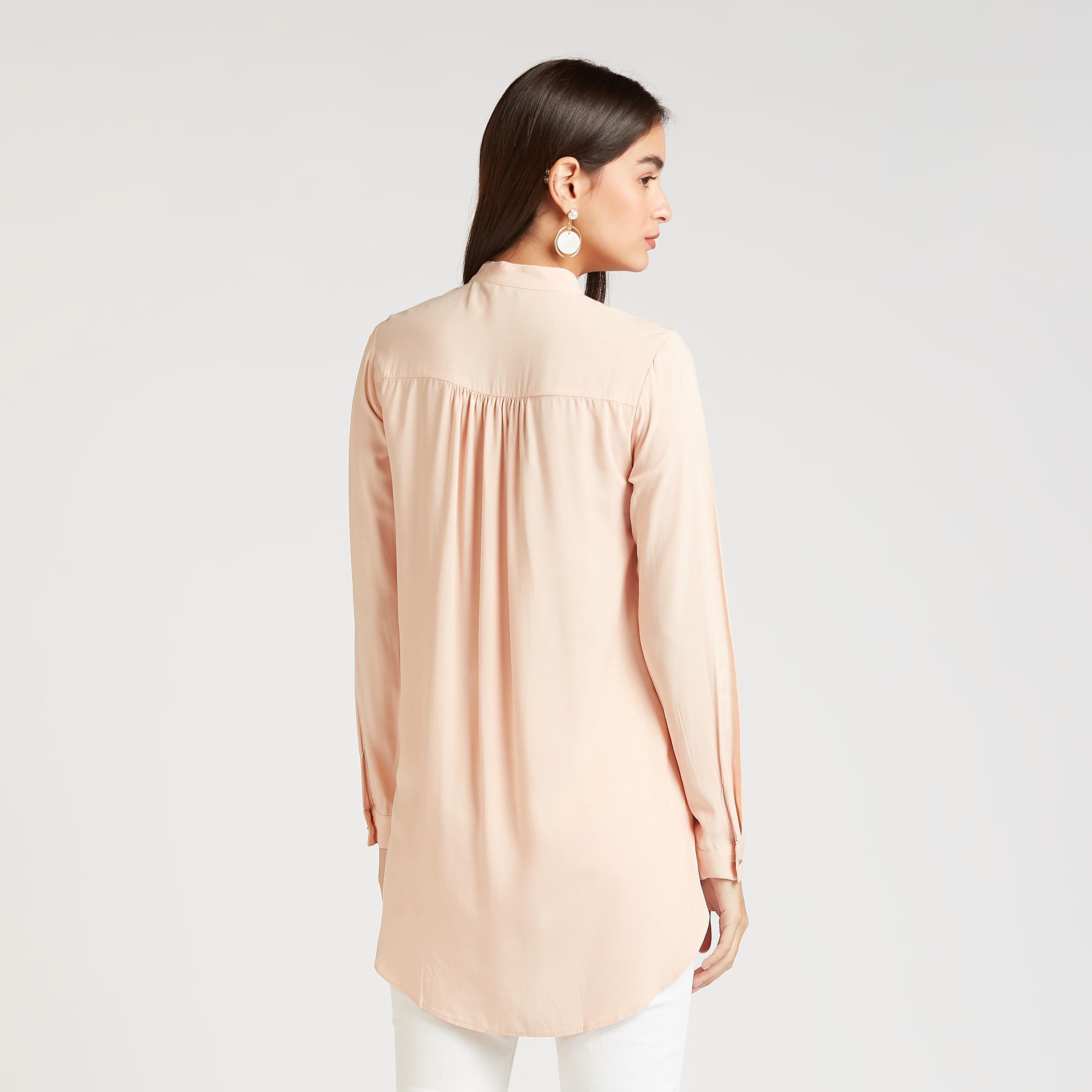 قميص سادة بياقة ماندارين وأكمام طويلة من آيكونيك-women-clothing-shirtsandblouses-blouses-image-1