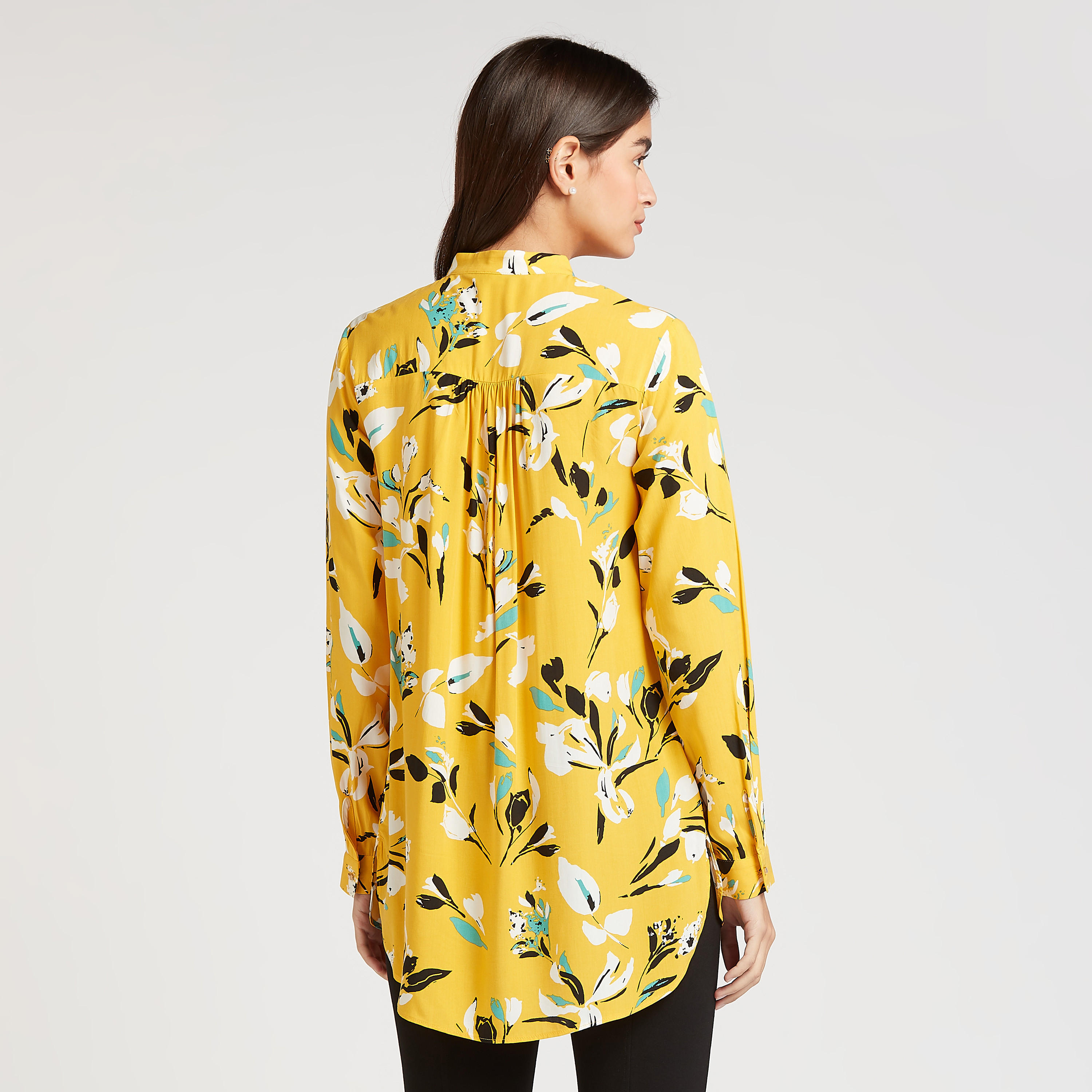 بلوزة بياقة ماندارين وأكمام طويلة وطبعات من آيكونيك-women-clothing-shirtsandblouses-blouses-image-4