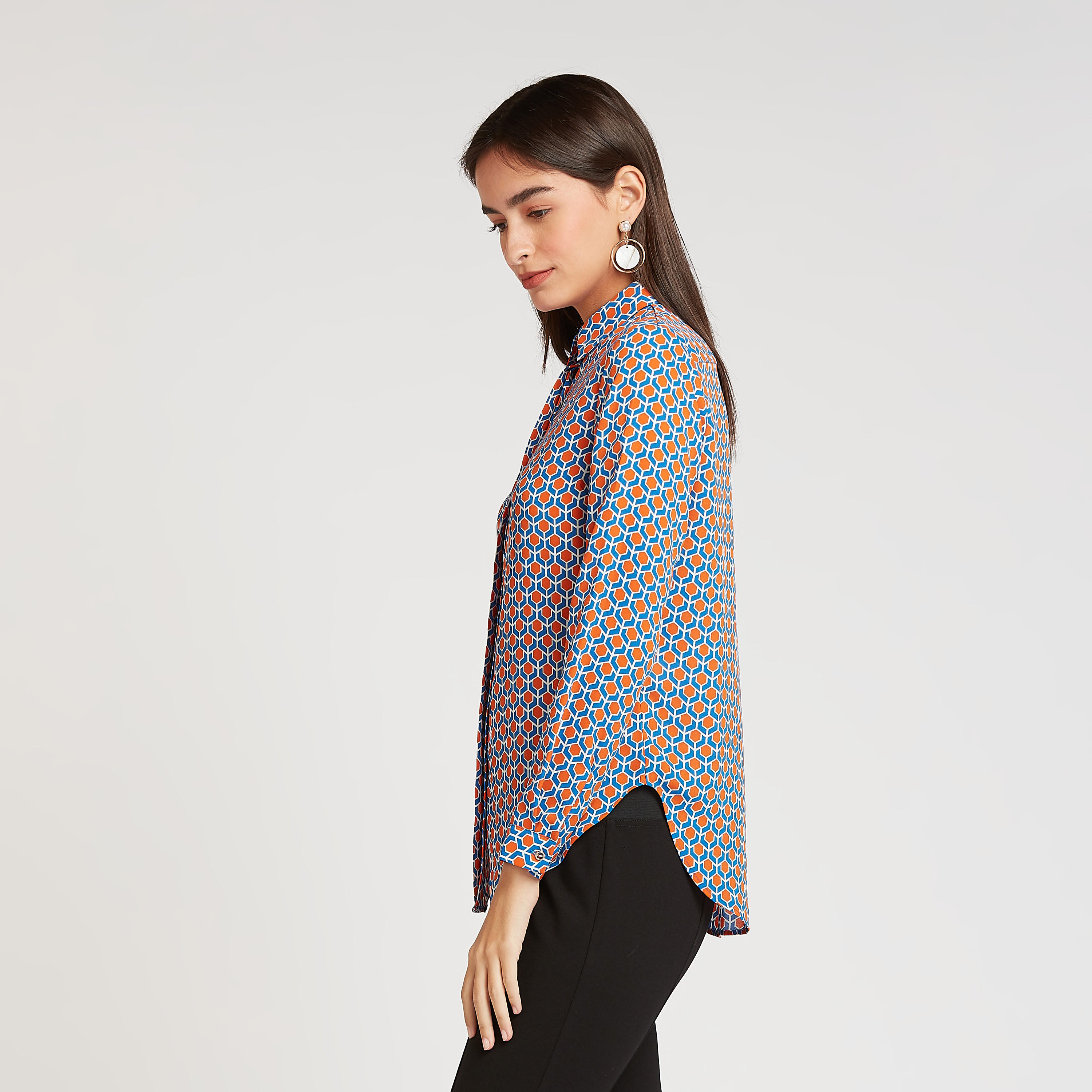 بلوزة بياقة عاديّة وأكمام طويلة و طبعات من آيكونيك-women-clothing-shirtsandblouses-blouses-image-5