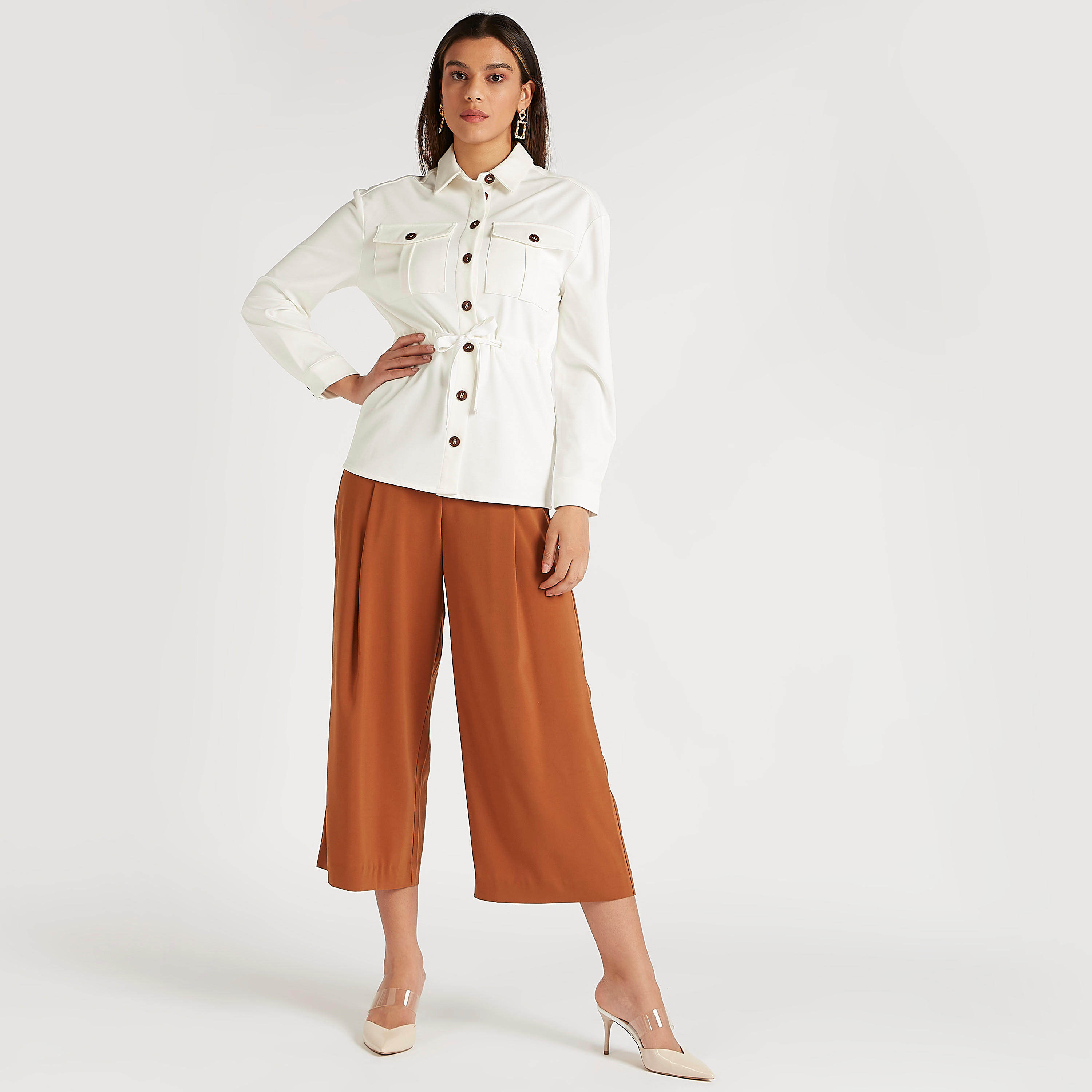 قميص سادة بأكمام طويلة بأربطة على الخصر وجيوب بطيّة من آيكونيك-women-clothing-shirtsandblouses-shirts-image-2