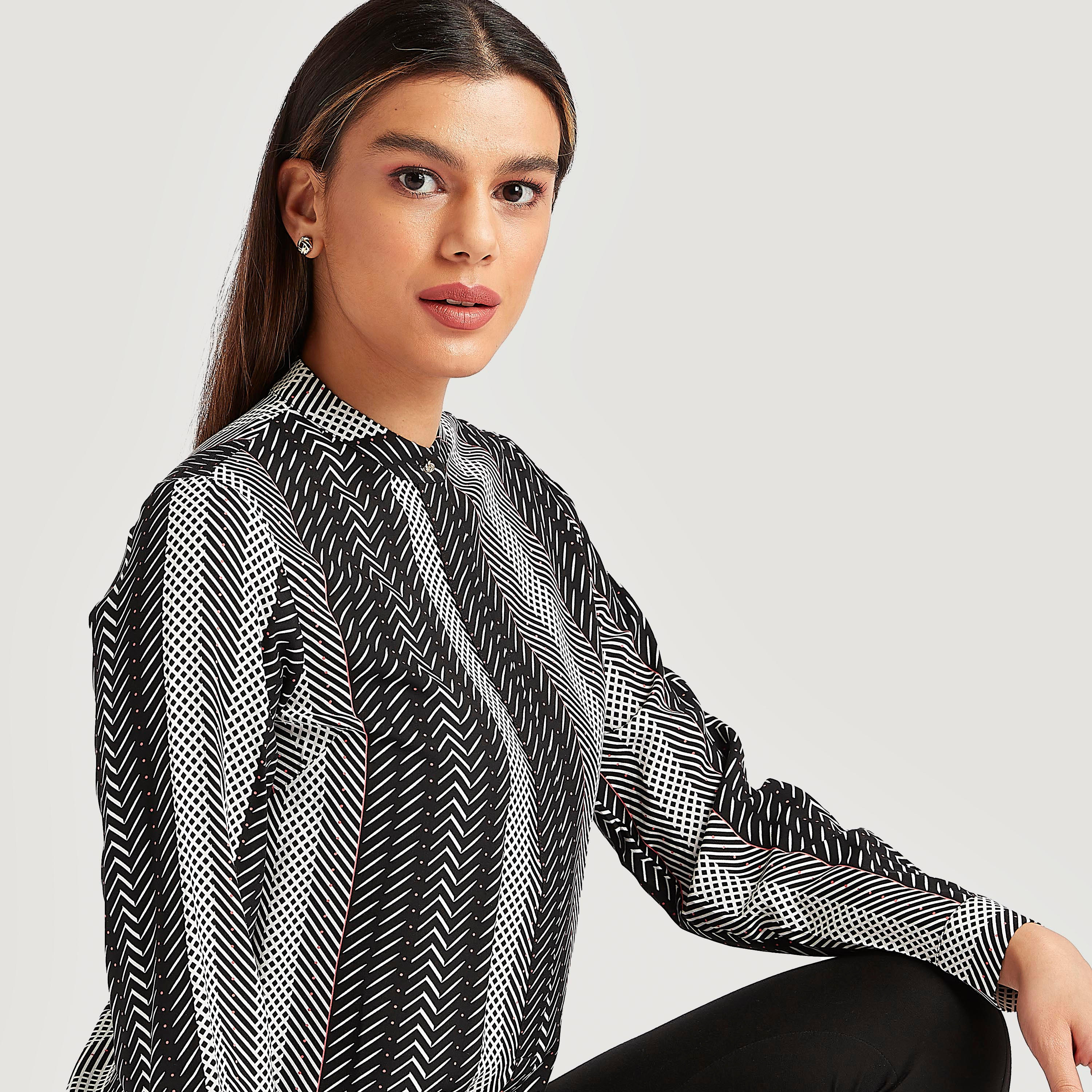 بلوزة طويلة بأكمام طويلة وطبعات من آيكونيك-women-clothing-shirtsandblouses-blouses-image-3
