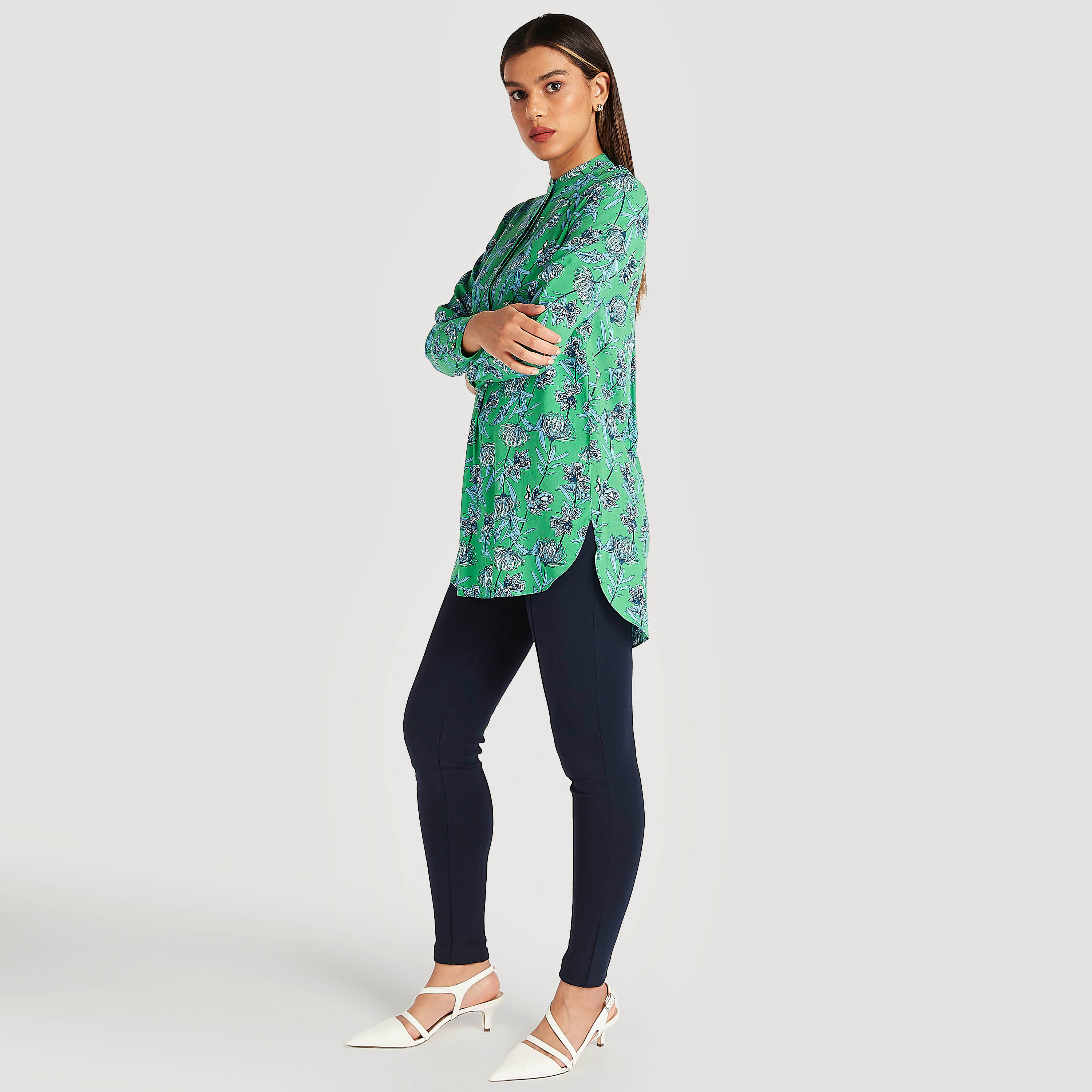 بلوزة طويلة بياقة بأكمام طويلة وطبعات أزهار من آيكونيك-women-clothing-shirtsandblouses-blouses-image-6