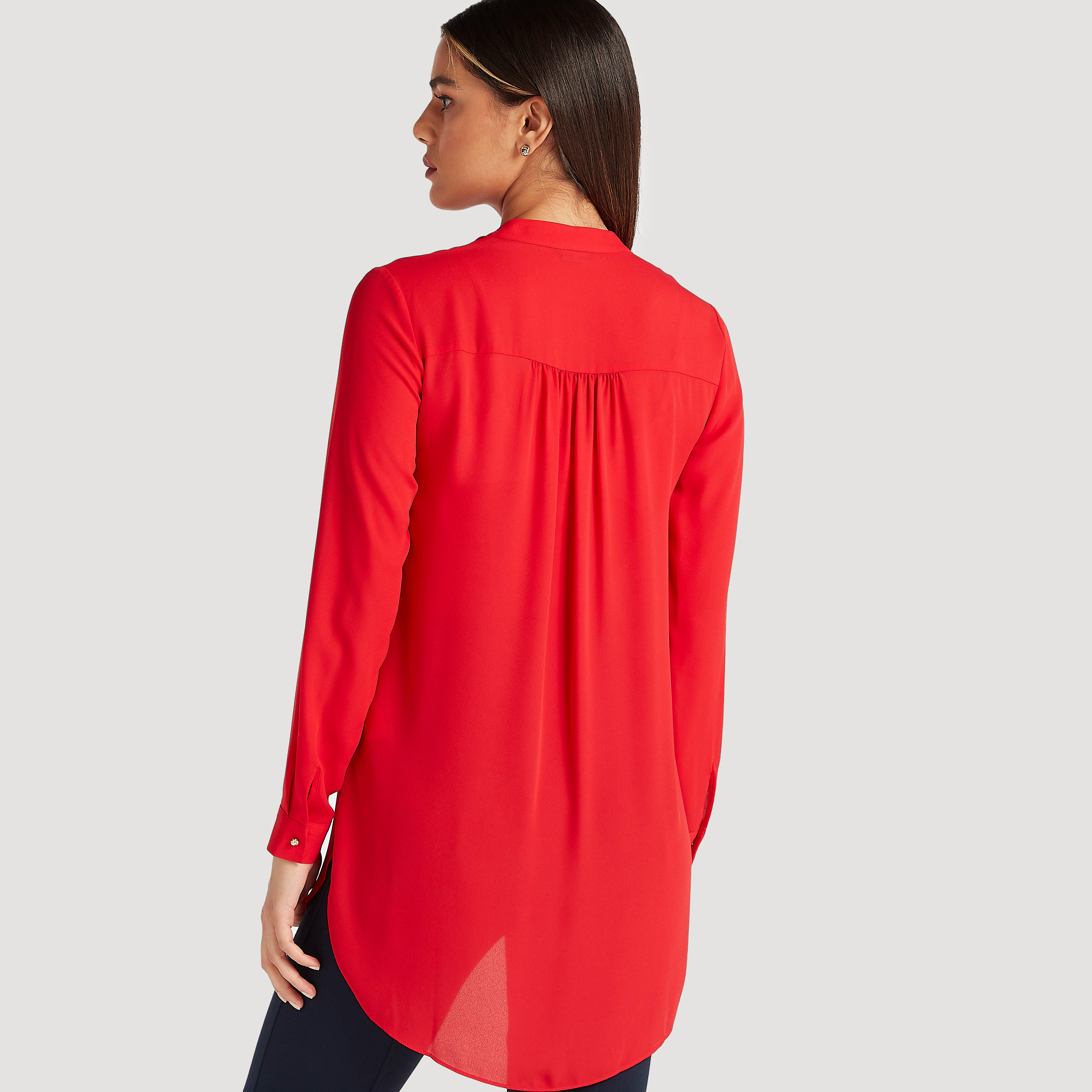 بلوزة طويلة سادة بياقة ماندارين وأكمام طويلة من آيكونيك-women-clothing-shirtsandblouses-blouses-image-3