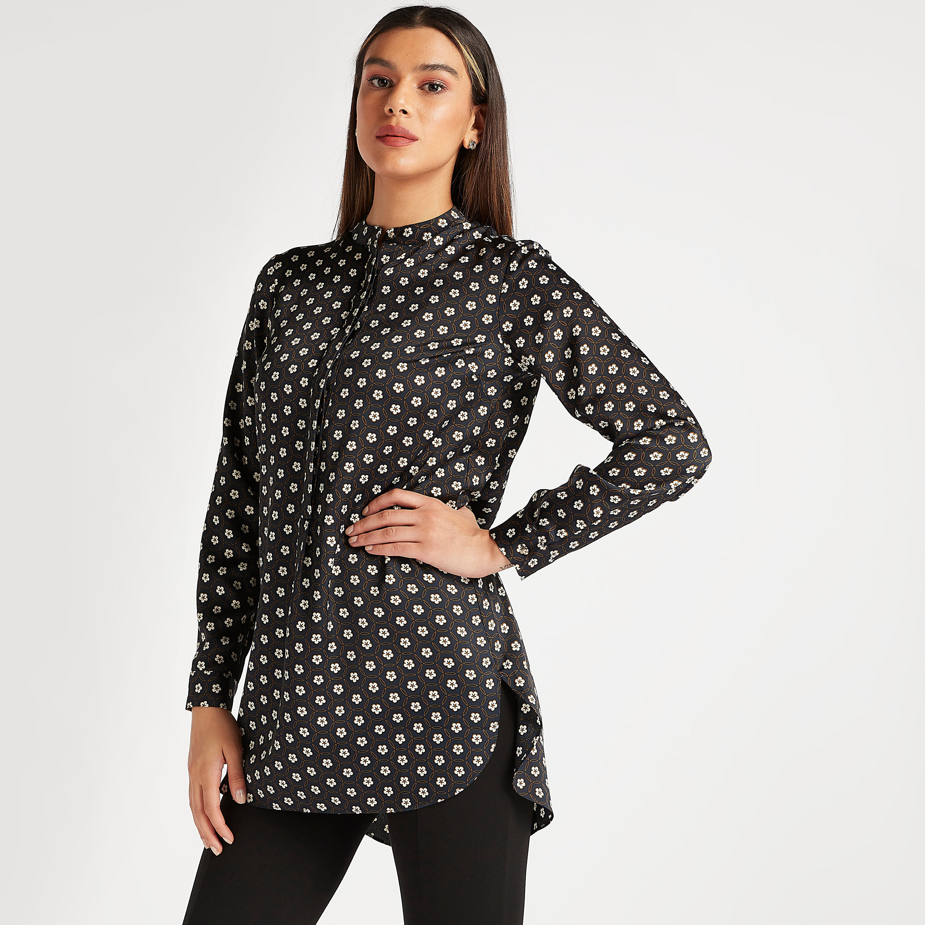بلوزة طويلة بياقة بأكمام طويلة وطبعات أزهار من آيكونيك-women-clothing-shirtsandblouses-blouses-image-7