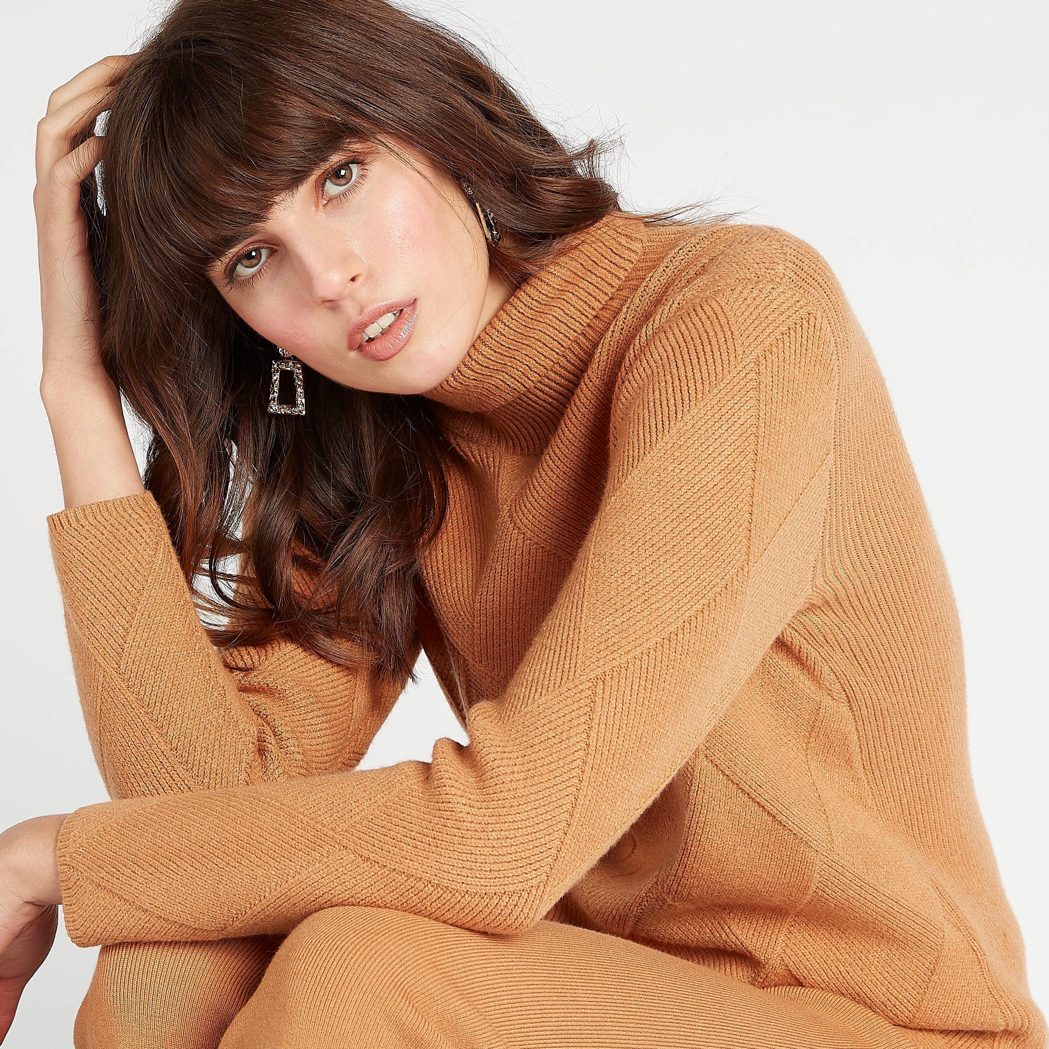 كنزة مستدامة بارزة الملمس بياقة عالية وأكمام طويلة من آيكونيك-women-clothing-cardigansandjumpers-jumpers-image-7