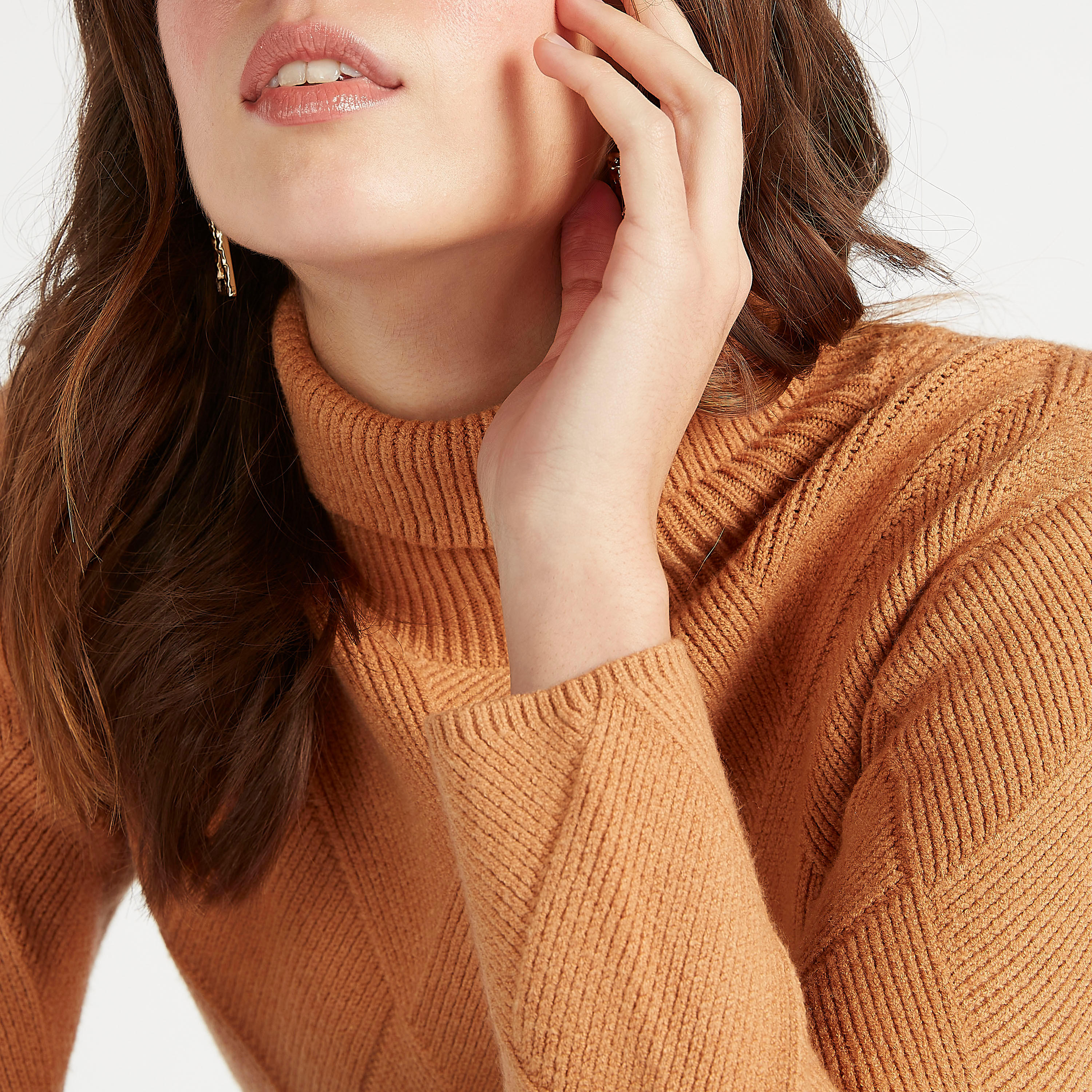 كنزة مستدامة بارزة الملمس بياقة عالية وأكمام طويلة من آيكونيك-women-clothing-cardigansandjumpers-jumpers-image-8