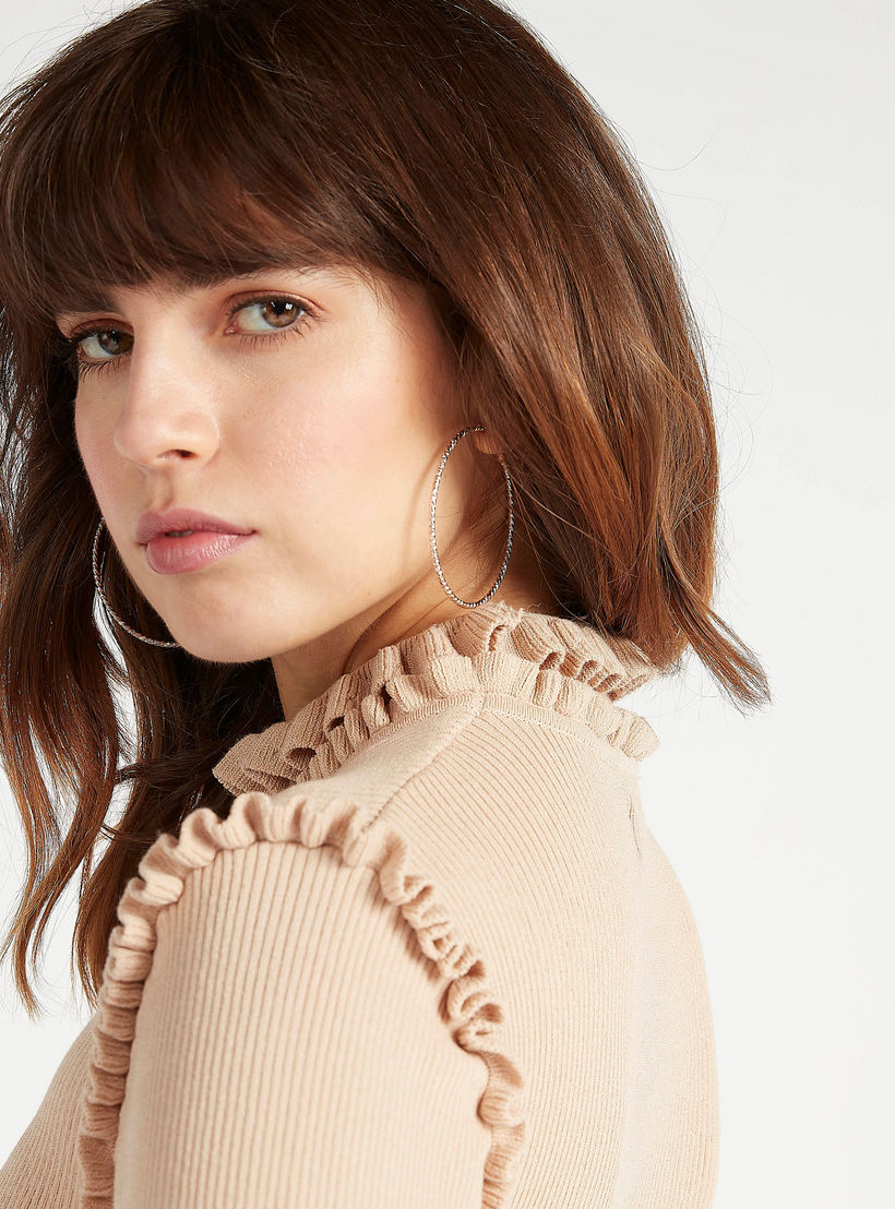 كنزة بارزة الملمس بياقة عالية وأكمام طويلة وتفاصيل كشكش من آيكونيك-women-clothing-cardigansandjumpers-jumpers-image-7
