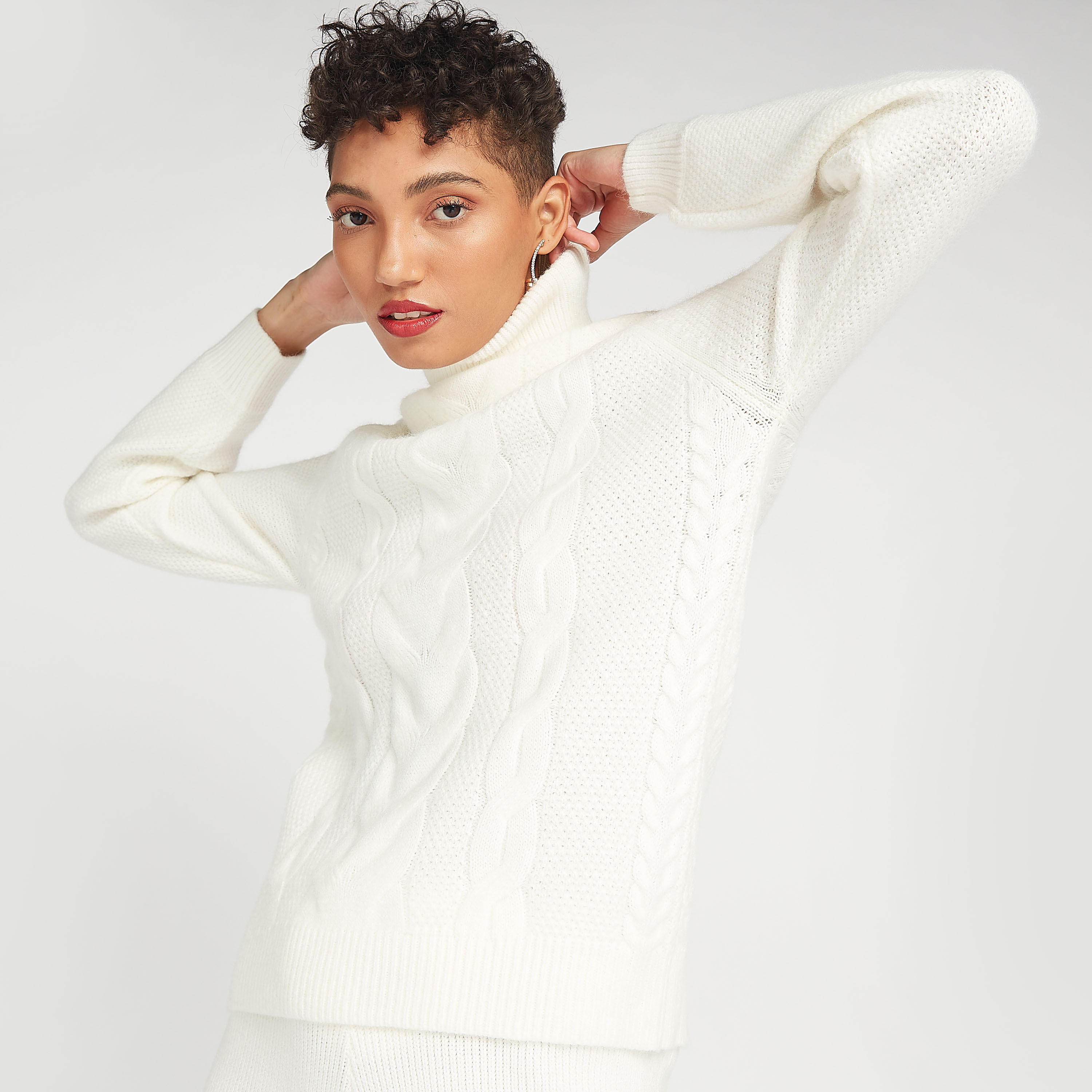 كنزة مستدامة بياقة عالية وغرز متداخلة وأكمام طويلة من آيكونيك-women-clothing-cardigansandjumpers-jumpers-image-3
