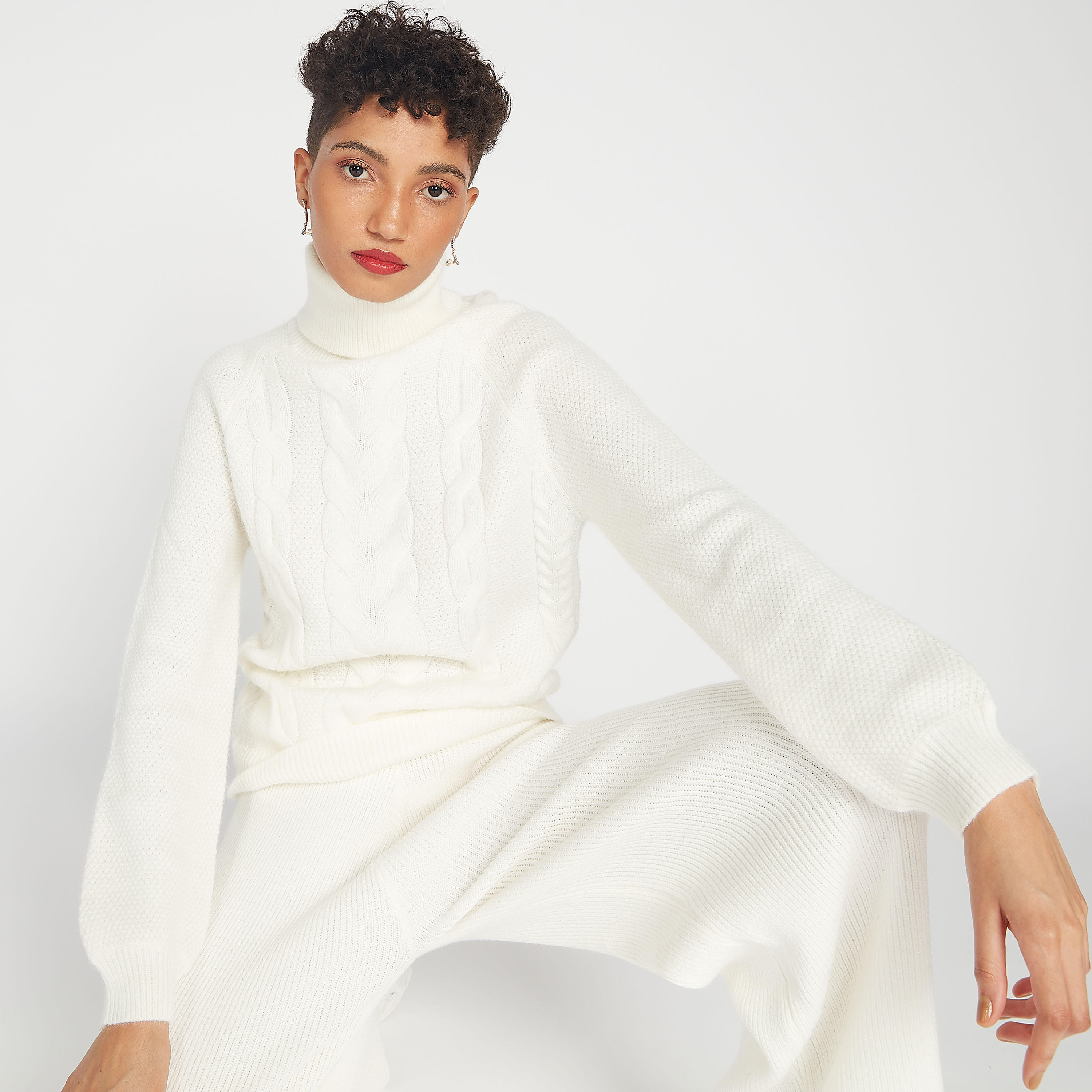 كنزة مستدامة بياقة عالية وغرز متداخلة وأكمام طويلة من آيكونيك-women-clothing-cardigansandjumpers-jumpers-image-7