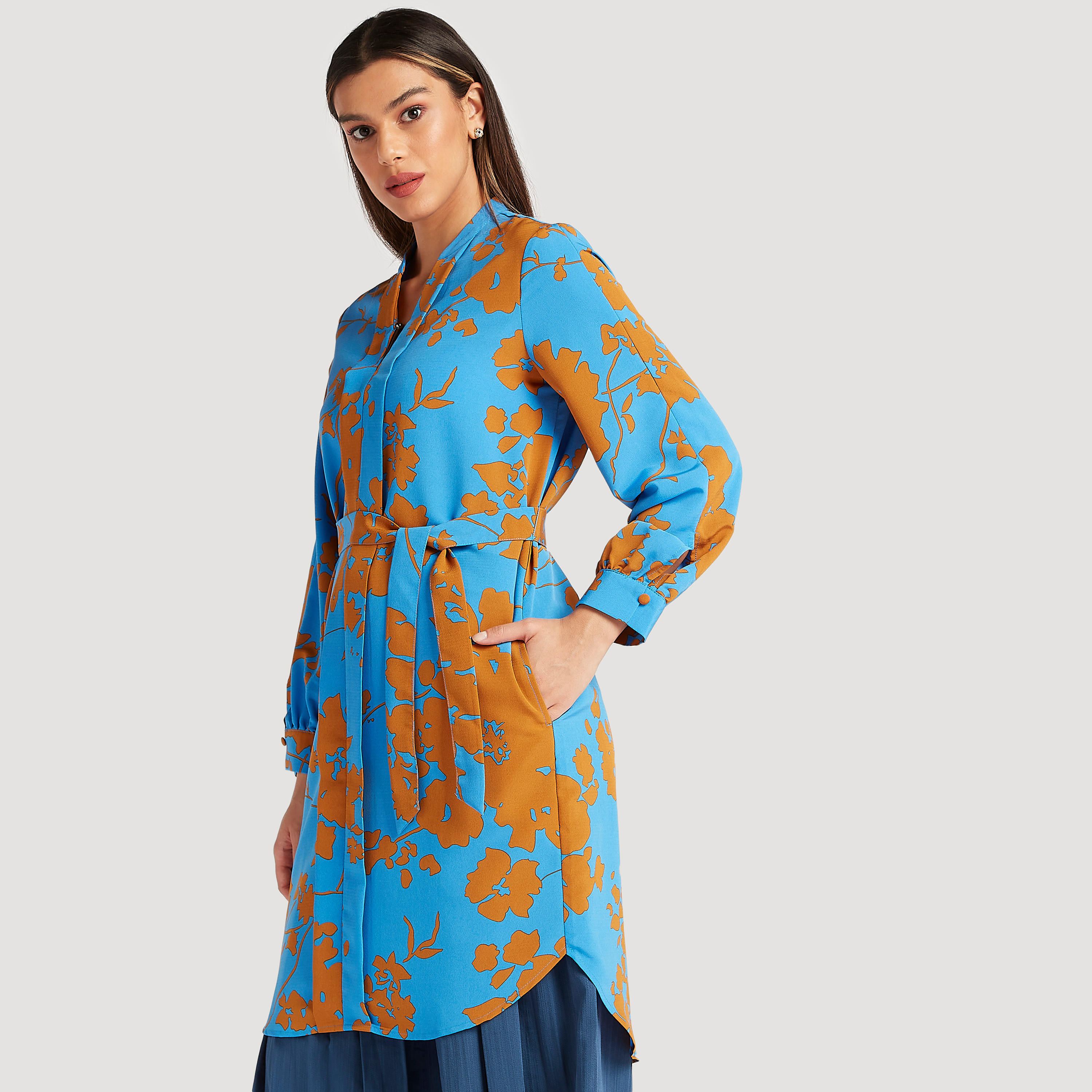 تونيك بطبعات أزهار وياقة ماندارين وجيوب من آيكونيك-women-clothing-shirtsandblouses-blouses-image-2