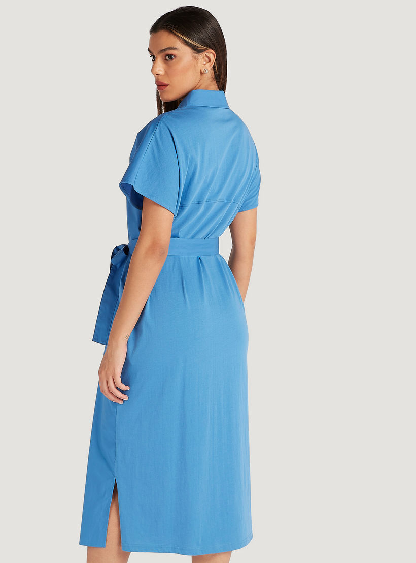فستان قميص متوسط الطول بأكمام قصيرة وحزام من آيكونك-women-clothing-dresses-image-4