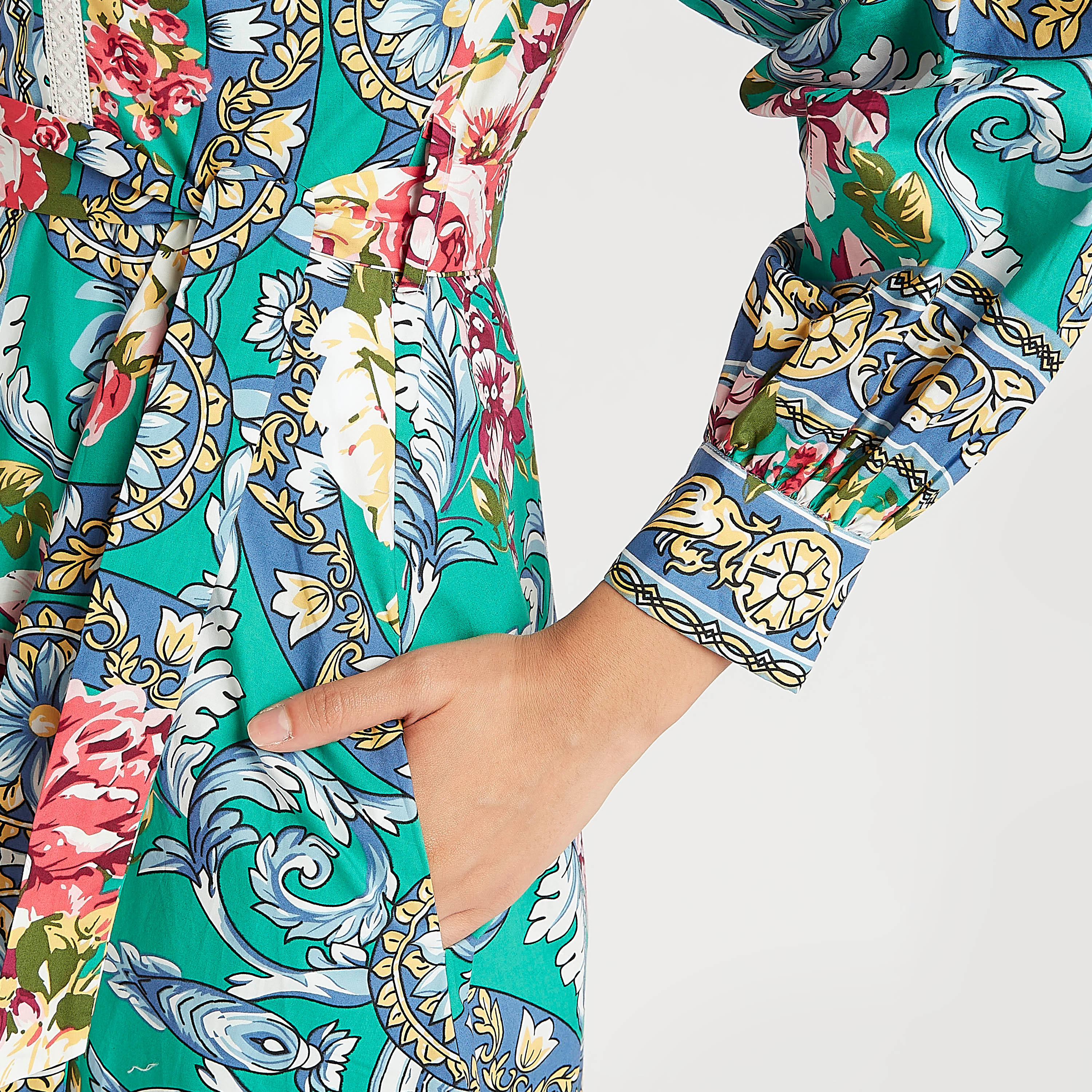 فستان طويل بأكمام طويلة وطبعات من آيكونيك-women-clothing-dresses-image-3