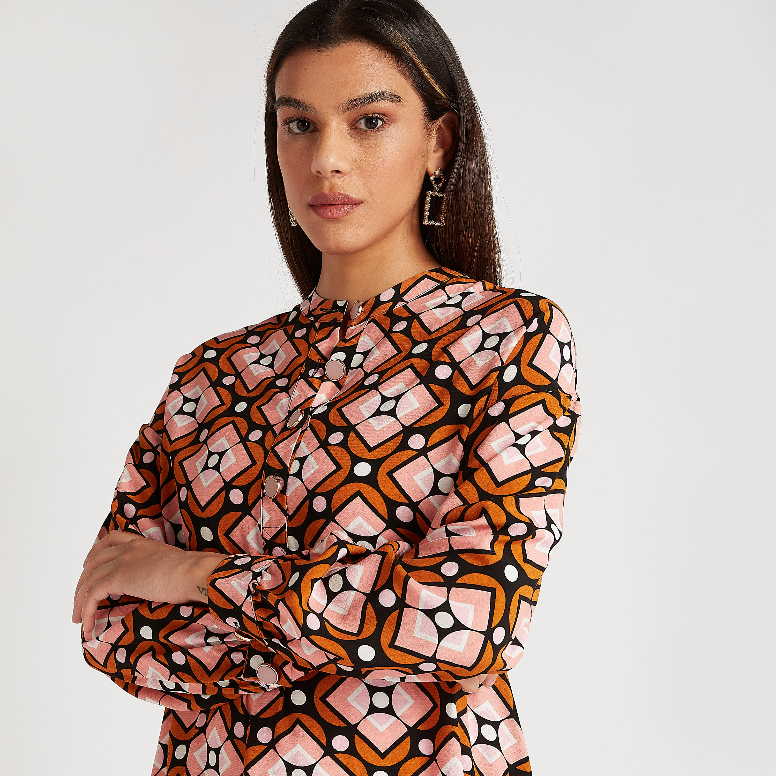 تونيك بياقة ماندارين وأكمام طويلة وطبعات من آيكونيك-women-clothing-shirtsandblouses-blouses-image-5