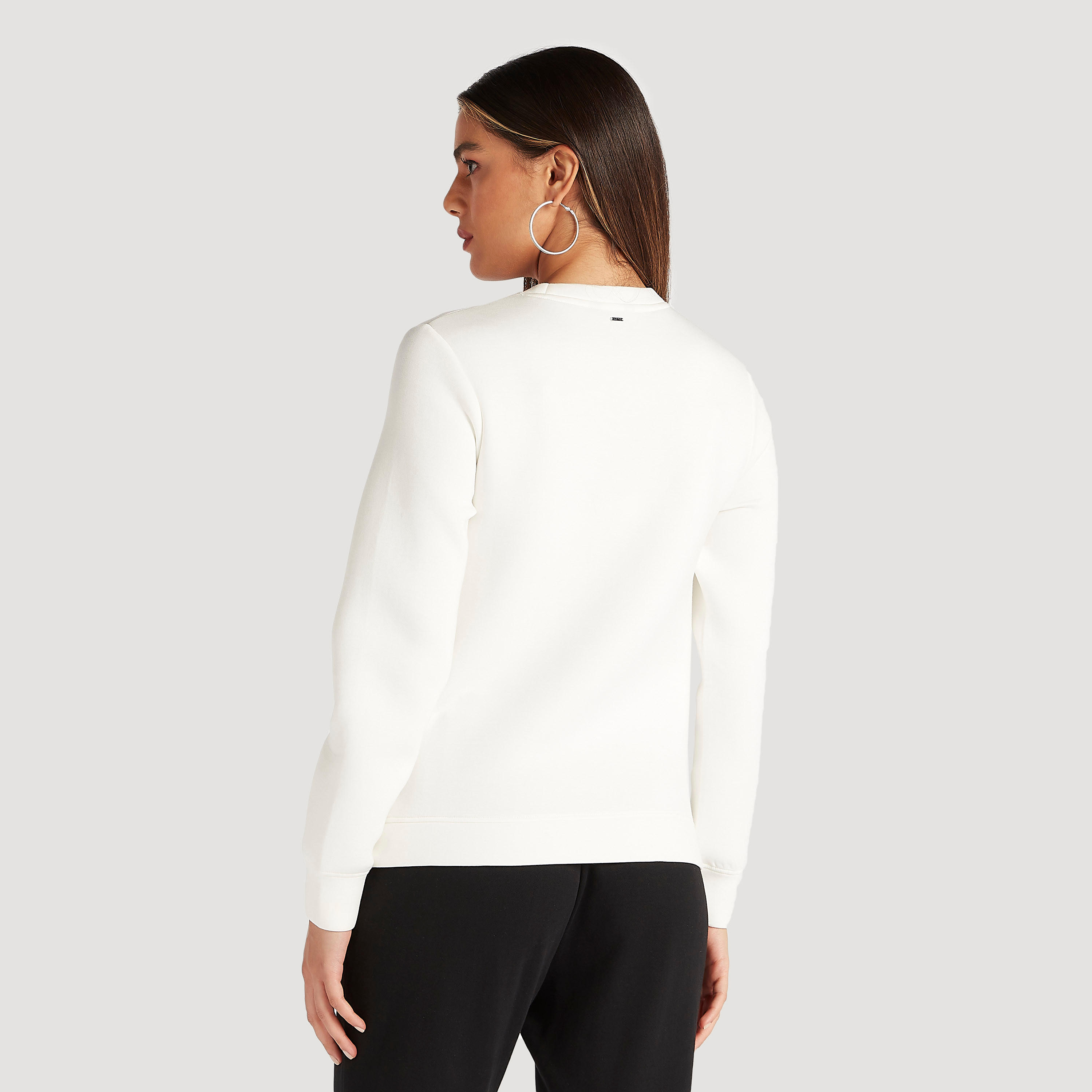 سويت شيرت مزيّن بأكمام طويلة وياقة ضيّقة من آيكونيك-women-winterwear-hoodiesandsweatshirts-sweatshirts-image-4