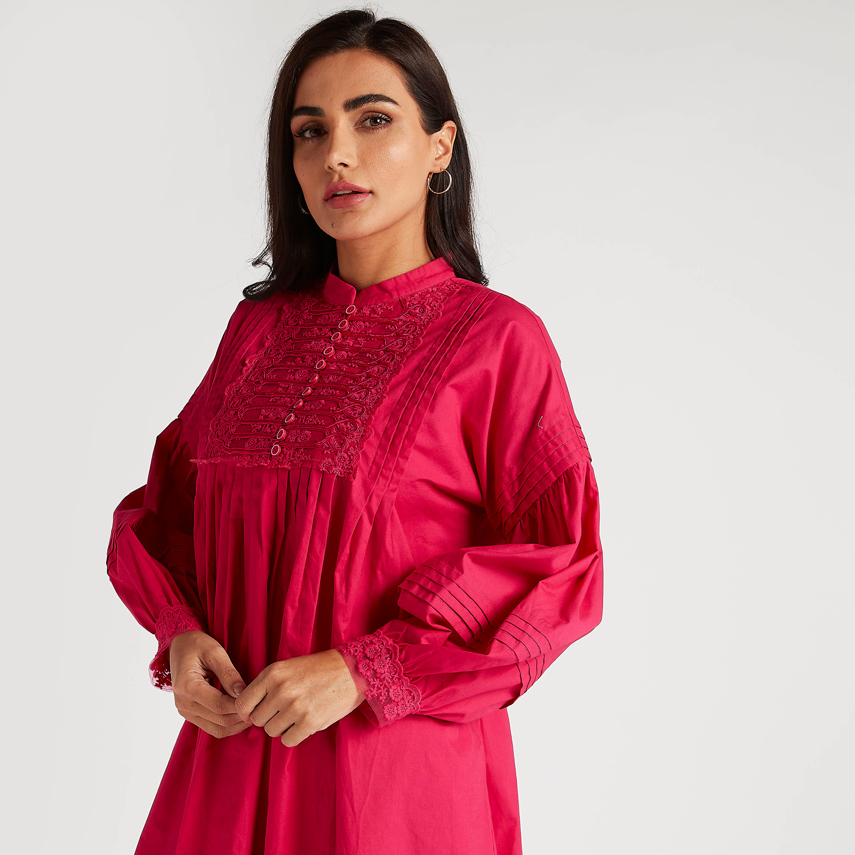 تونيك مطرز بياقة ماندارين وأكمام بيشوب من آيكونك-women-clothing-shirtsandblouses-blouses-image-6