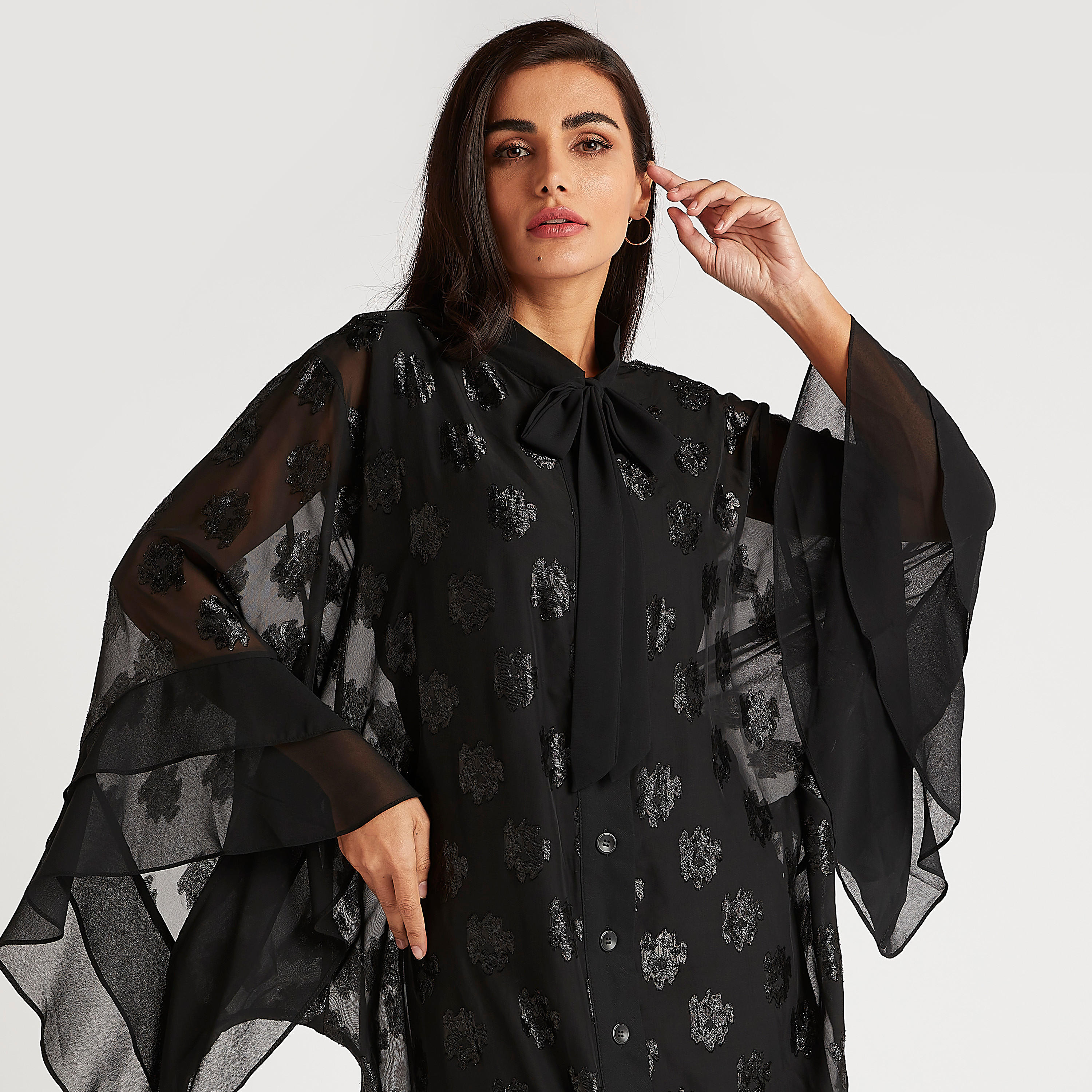 كيمونو مزيّن بأكمام طويلة واسعة وأربطة عنق من آيكونيك-women-clothing-shirtsandblouses-blouses-image-5