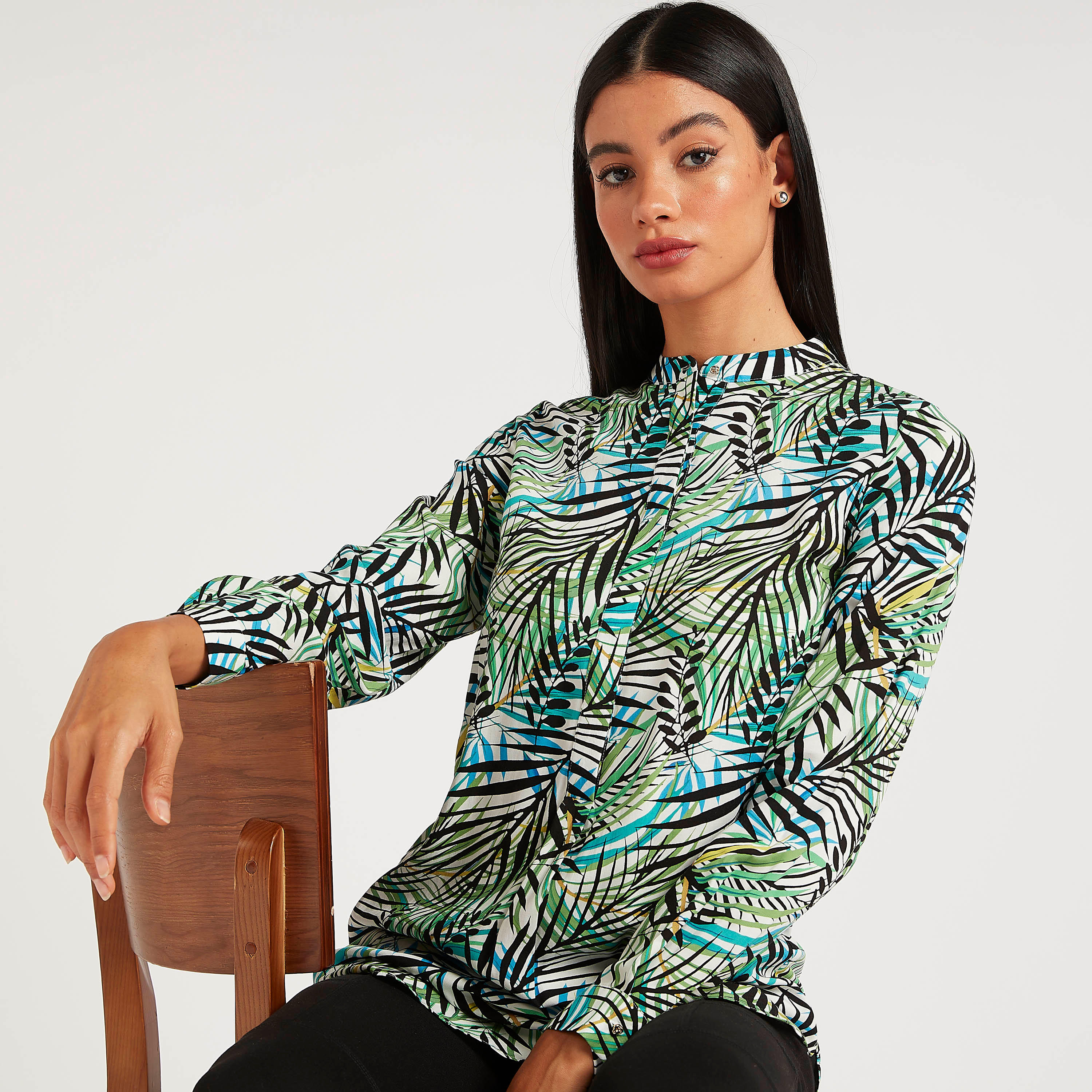 قميص بولو بطبعات وأكمام طويلة من آيكونيك-women-clothing-shirtsandblouses-shirts-image-1