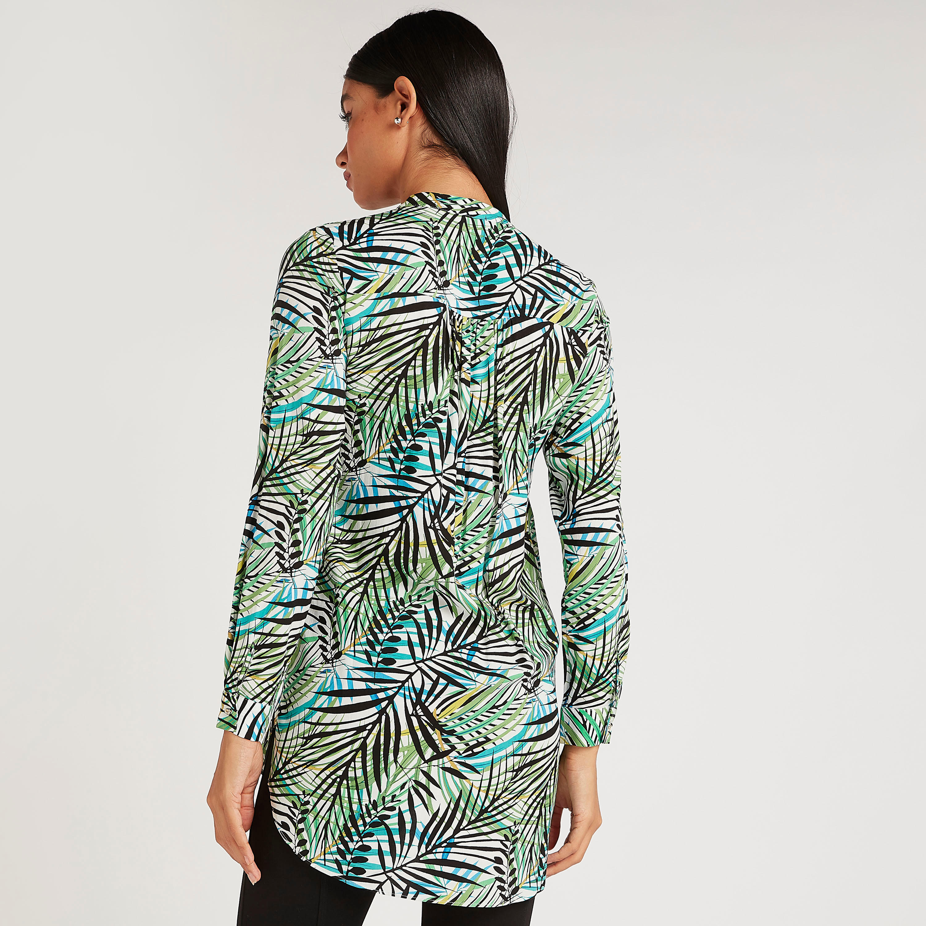 قميص بولو بطبعات وأكمام طويلة من آيكونيك-women-clothing-shirtsandblouses-shirts-image-4