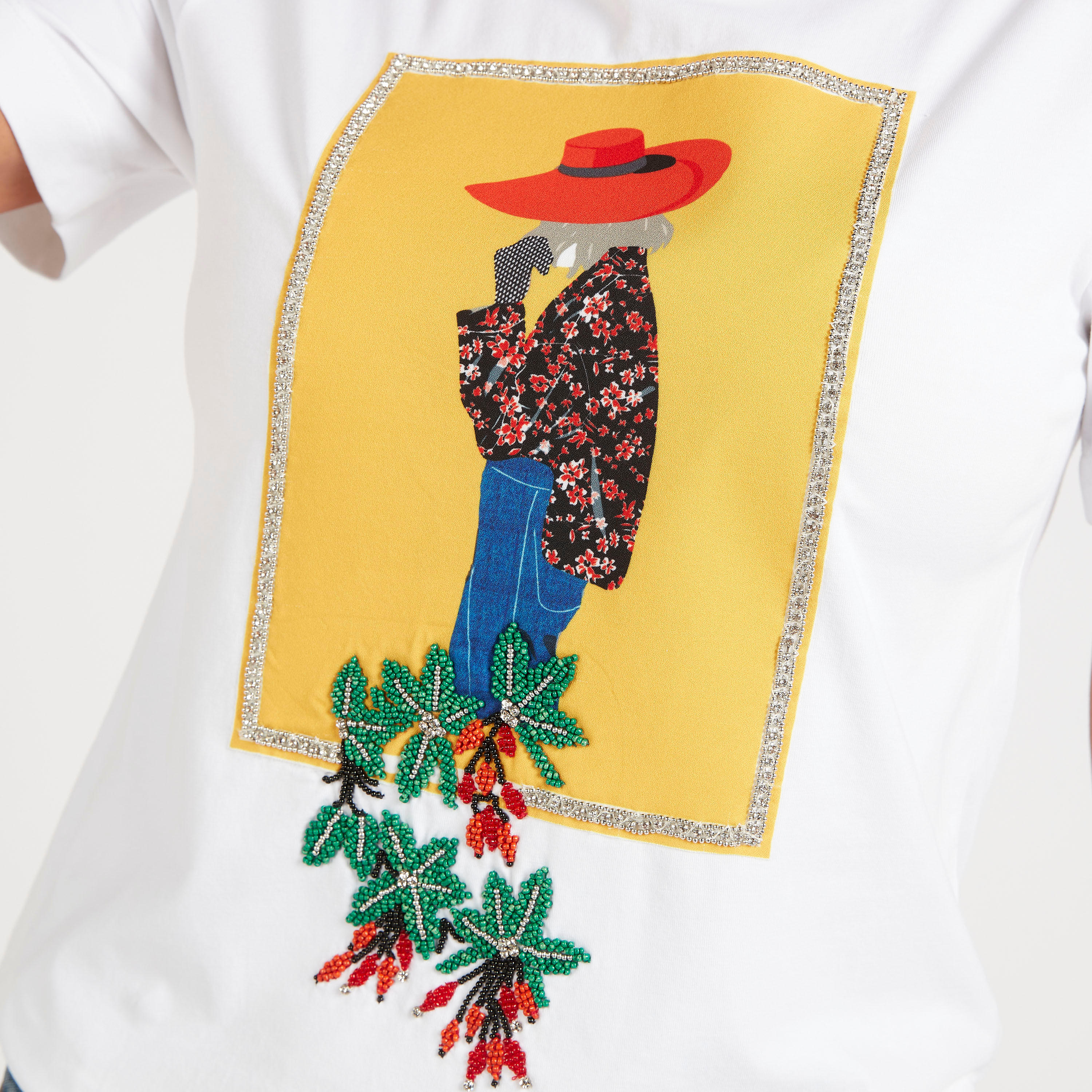 Iconic Graphic Print T-shirt with Short Sleeves-women-clothing-tshirts-image-3