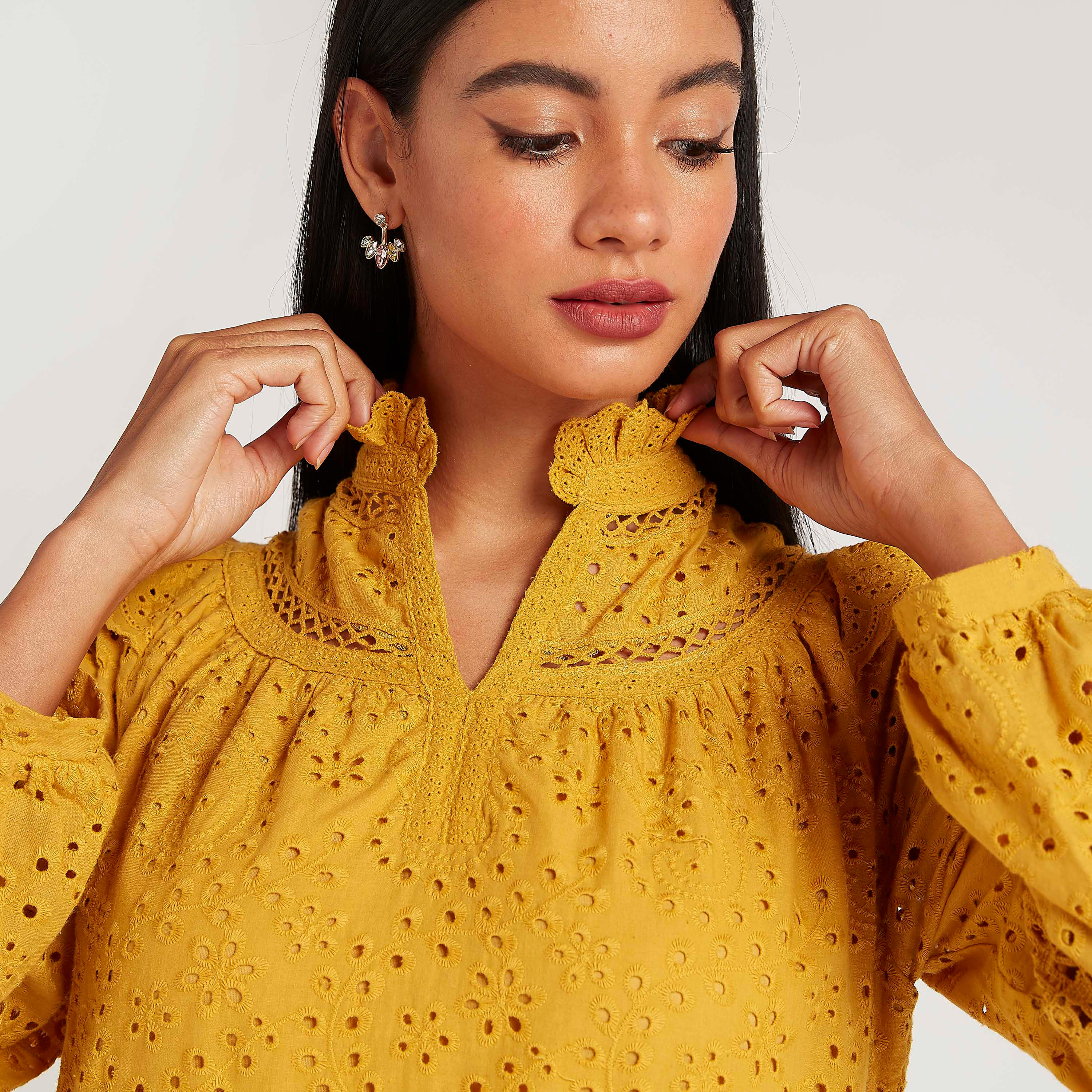 فستان إيه لاين ميدي متعدّد الطبقات بارز الملمس بياقة V وأكمام طويلة من آيكونيك-women-clothing-dresses-image-4