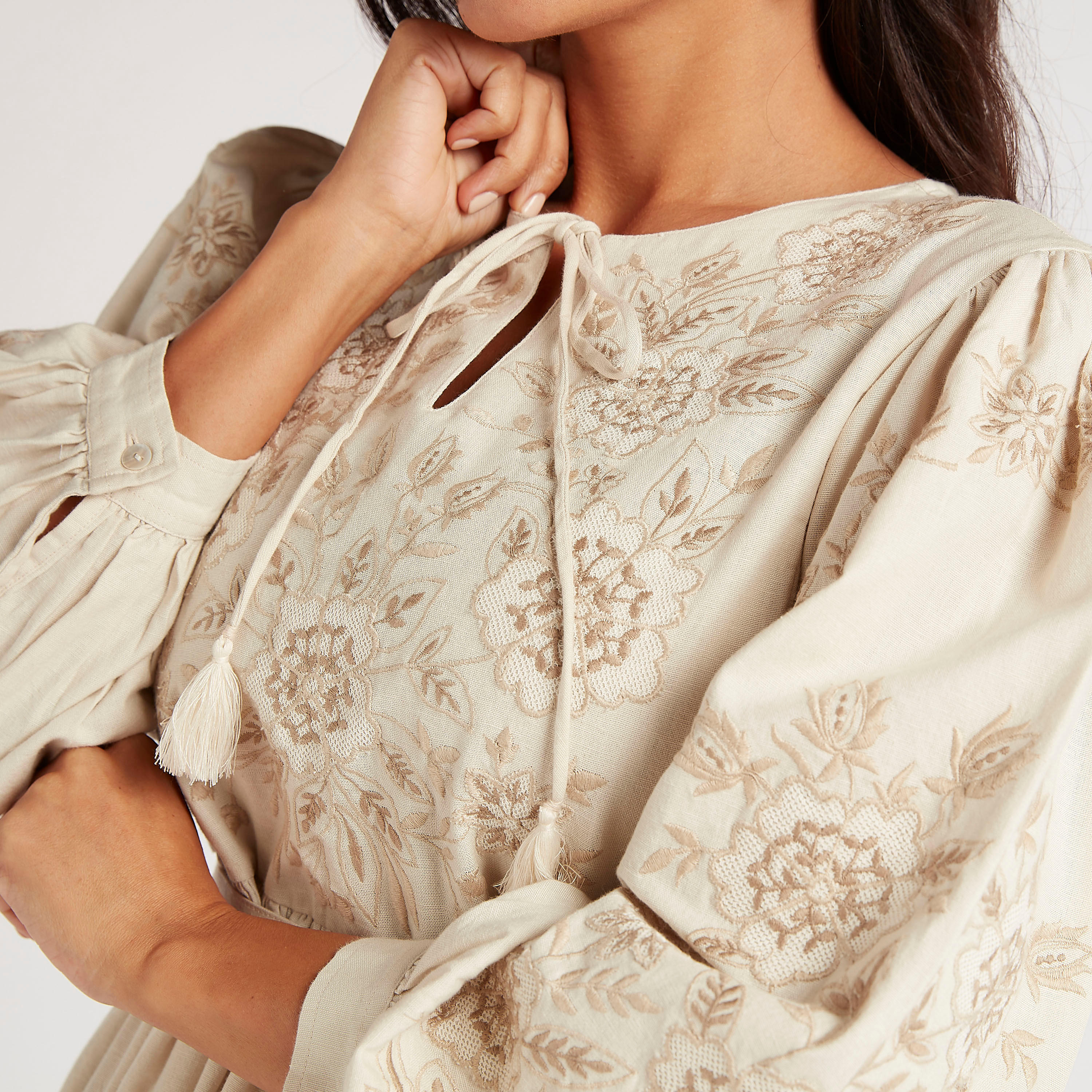 فستان ميدي إيه لاين بتطريز أزهار وحزام من آيكونيك-women-clothing-dresses-image-8