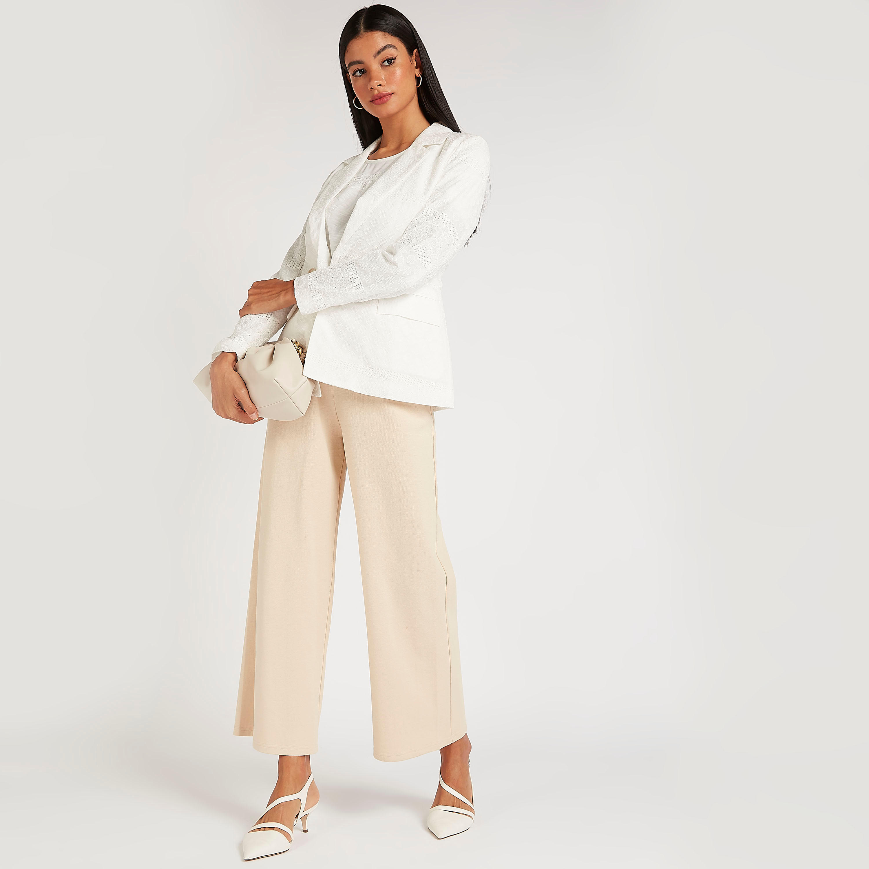 جاكيت بليزر بارز الملمس مع ياقة مطويّة وحزام رباط من آيكونيك-women-clothing-coatsandjackets-blazers-image-2