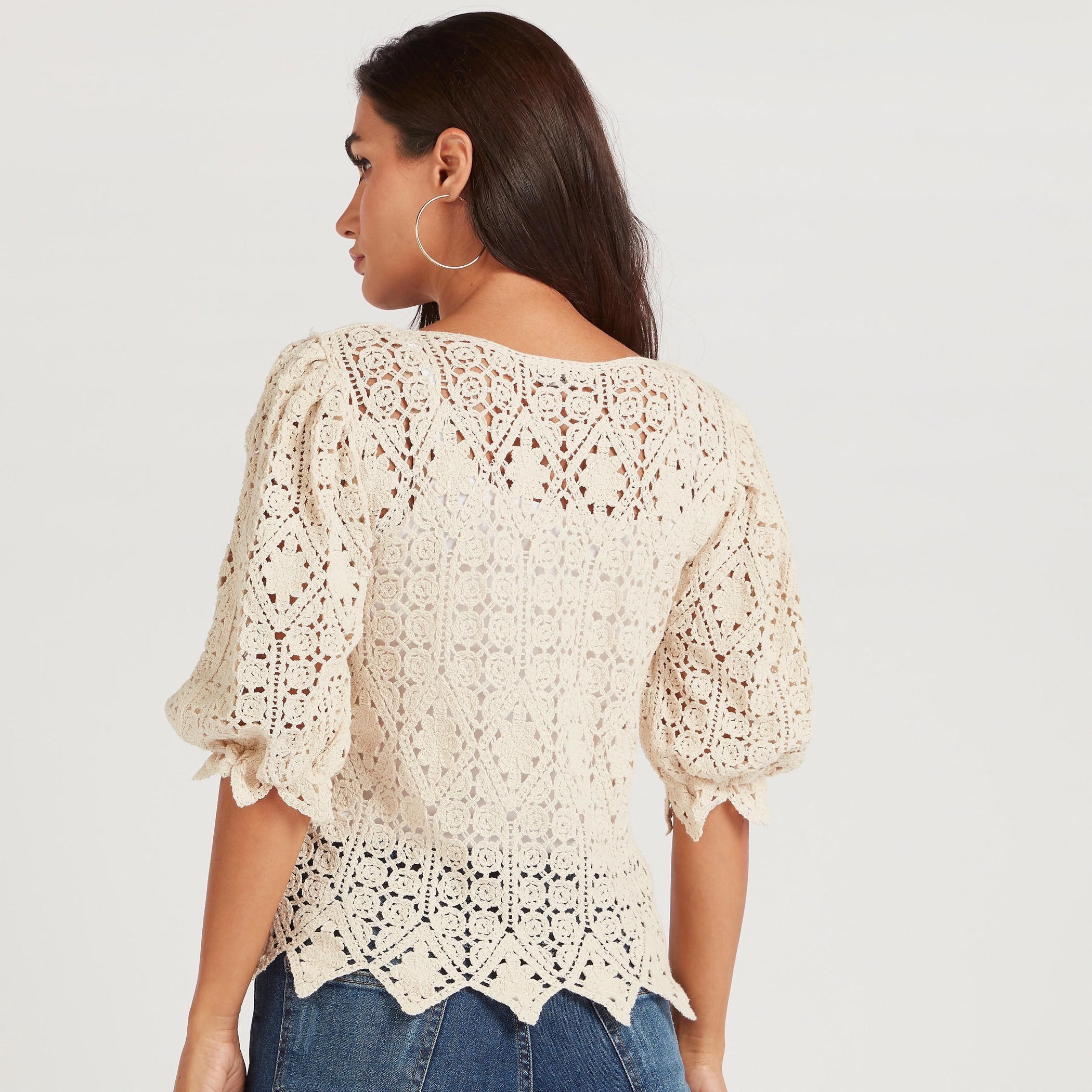 بلوزة بارزة الملمس بأكمام منفوخة من آيكونيك-women-clothing-shirtsandblouses-blouses-image-3