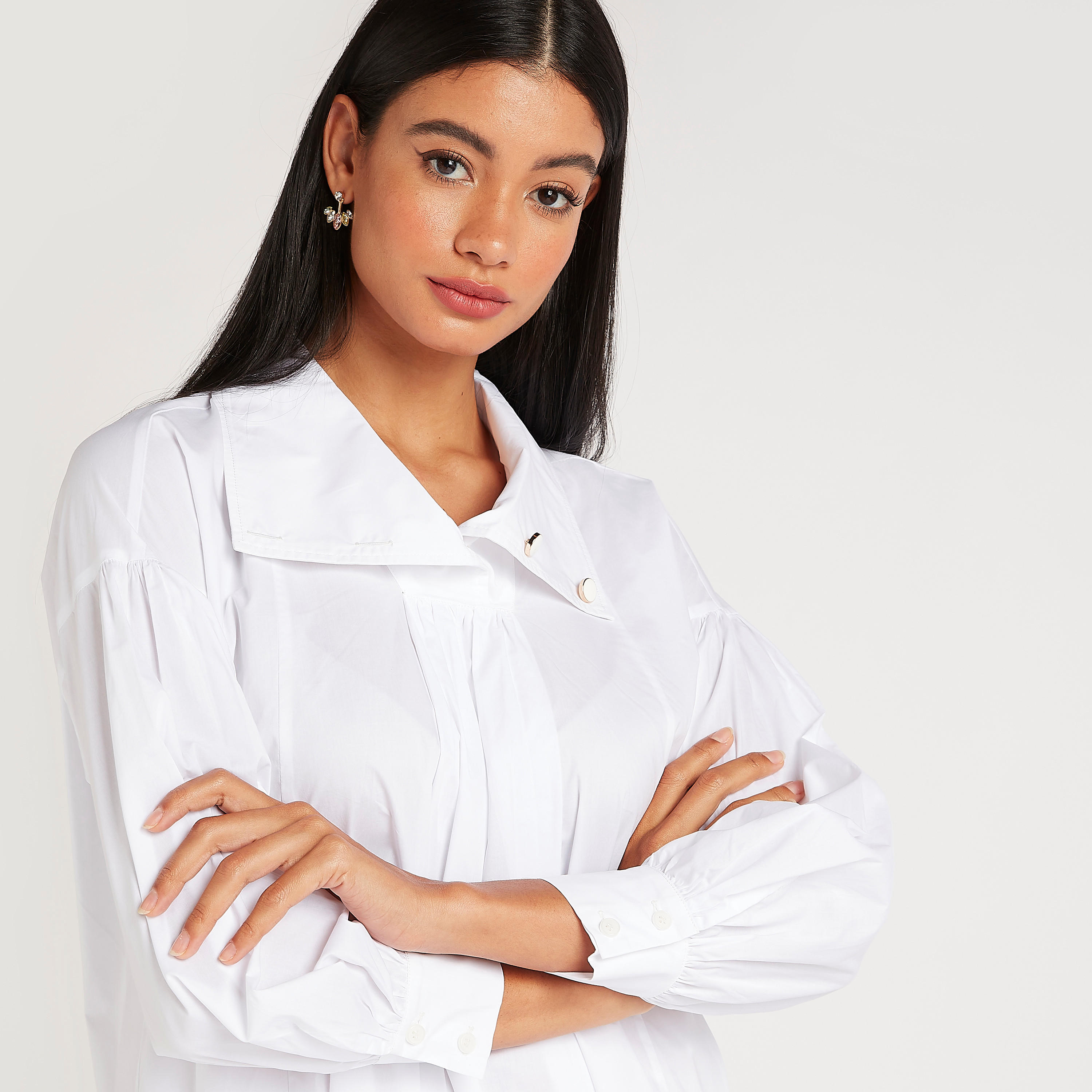 آيكونيكقميص سادة بياقة عادية وأكمام طويلة وتزيينات زر-women-clothing-shirtsandblouses-shirts-image-3