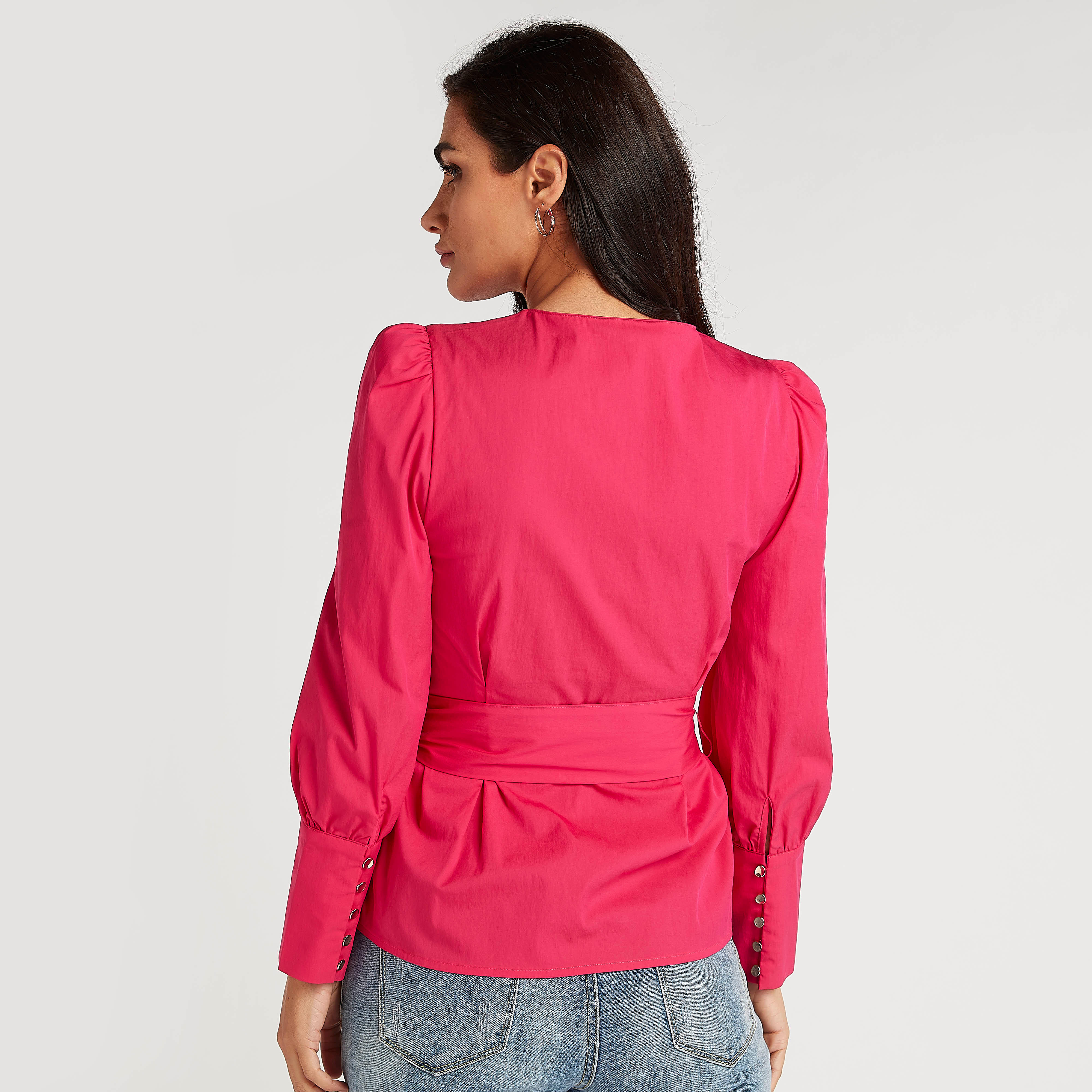 بلوزة بكشكشة من الخصر سادة بياقة V من آيكونيك-women-clothing-shirtsandblouses-blouses-image-4
