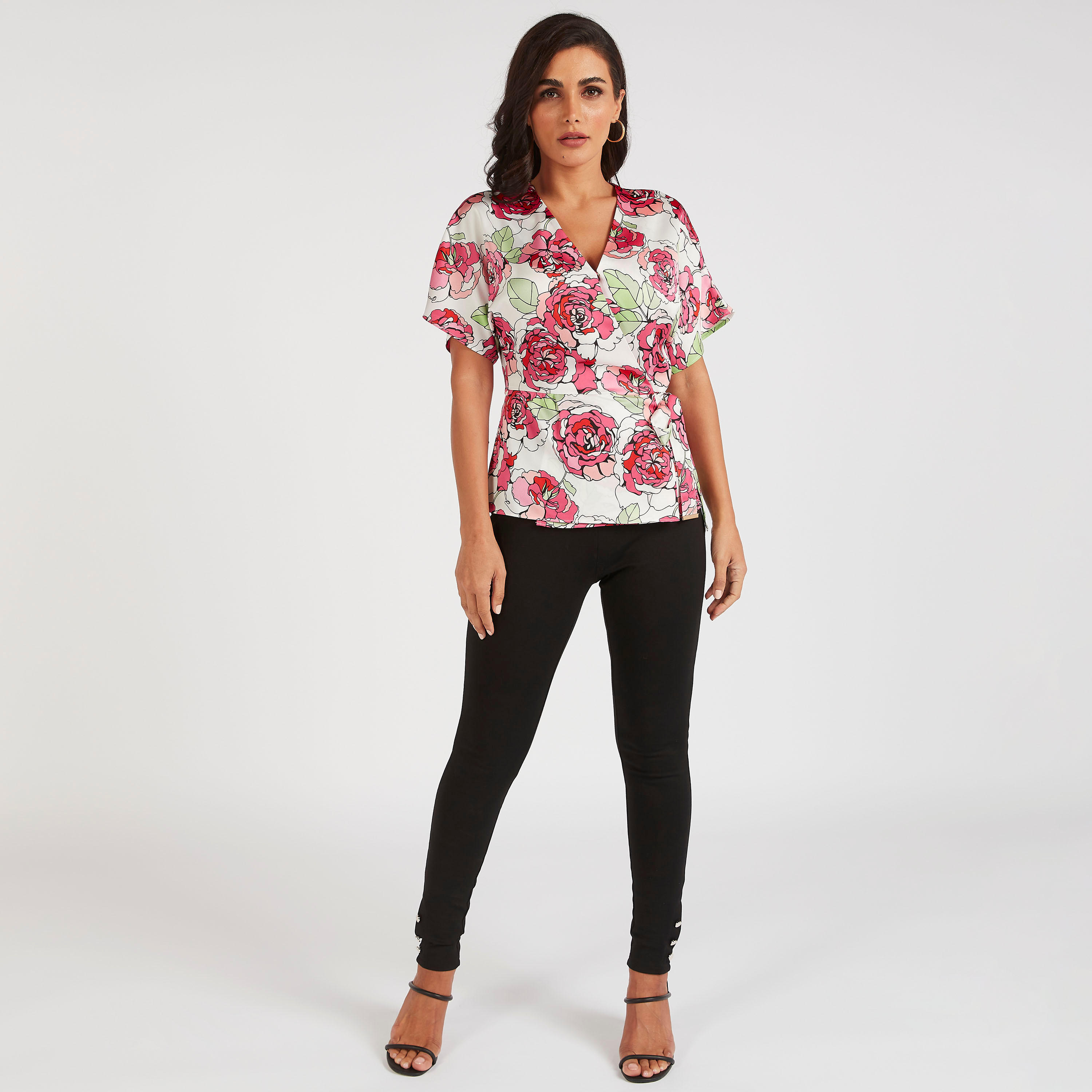 بلوزة بطبعات أزهار وحزام بكشكشة من الخصر وأكمام واسعة-women-clothing-shirtsandblouses-blouses-image-2