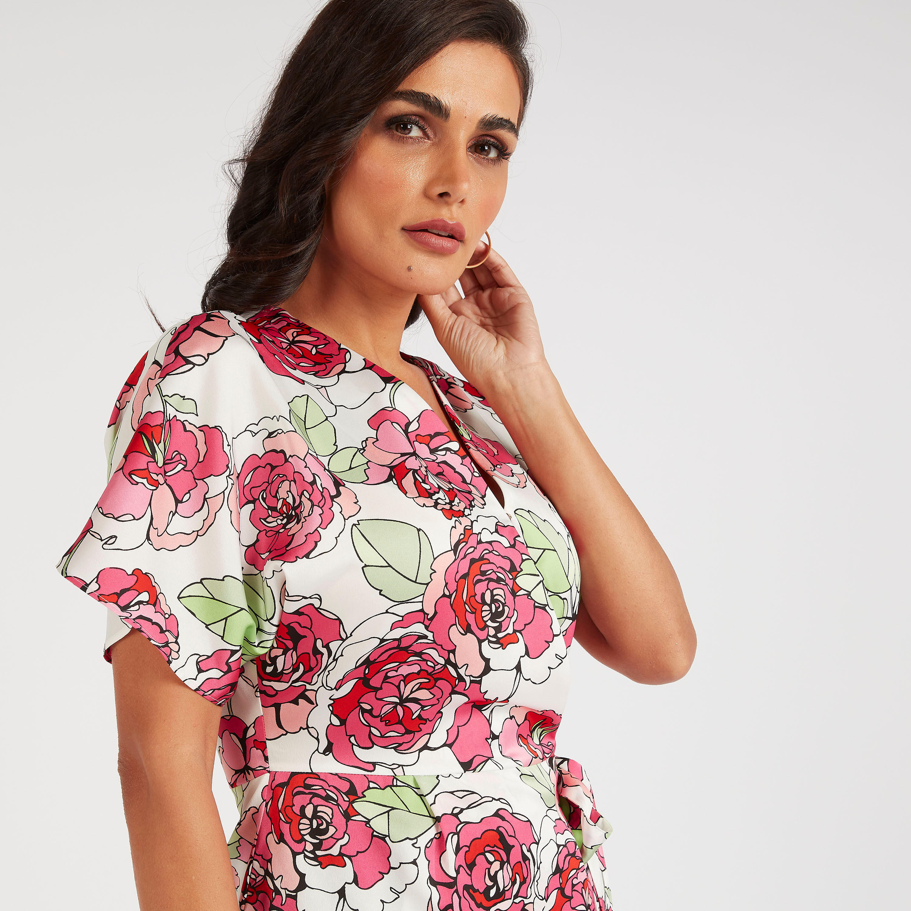 بلوزة بطبعات أزهار وحزام بكشكشة من الخصر وأكمام واسعة-women-clothing-shirtsandblouses-blouses-image-3