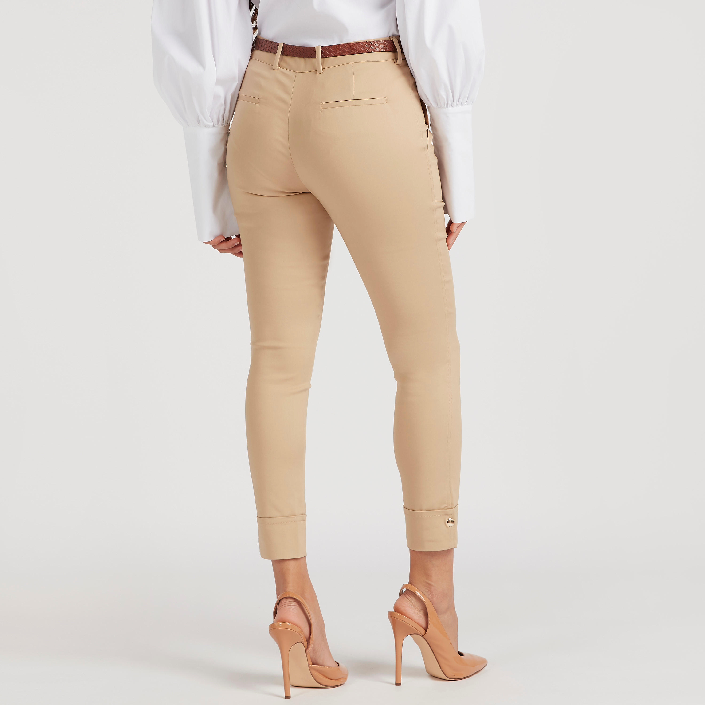 بنطلون بأشرطة وأطراف مطويّة وجيوب من آيكونيك-women-clothing-bottoms-trousers-image-4