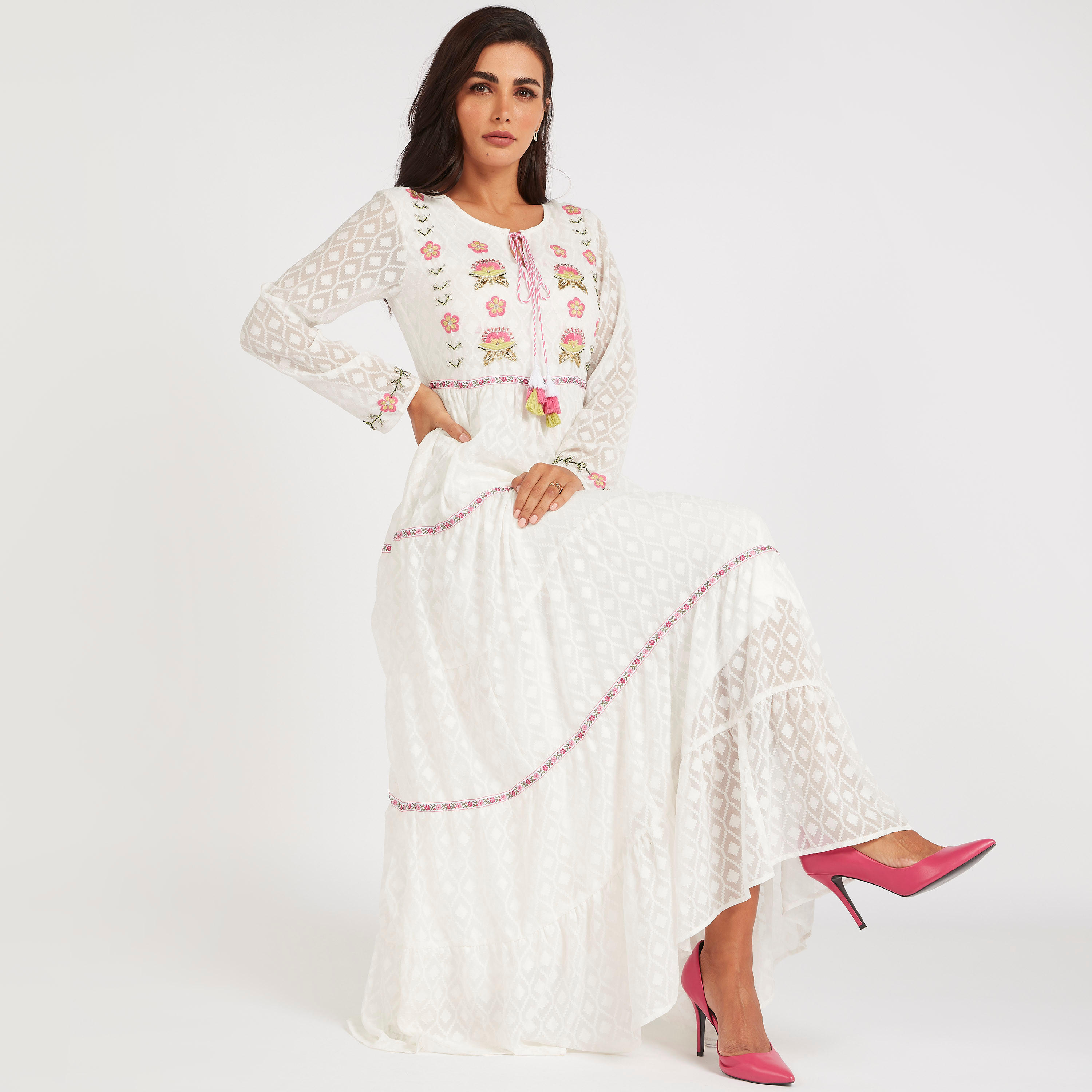 فستان مستدام إيه لاين طويل مطرّز بأربطة عنق من آيكونيك-women-clothing-dresses-image-1
