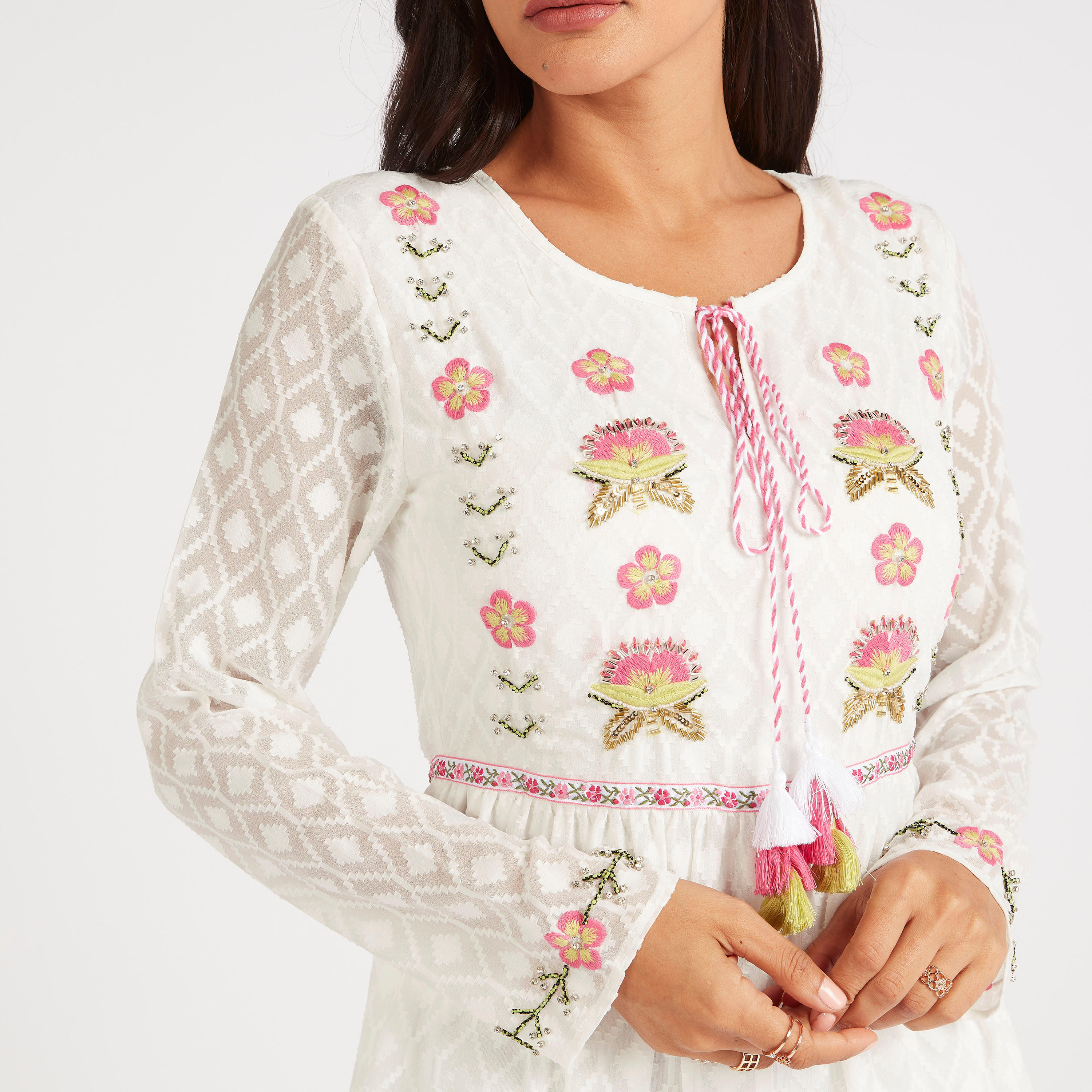 فستان مستدام إيه لاين طويل مطرّز بأربطة عنق من آيكونيك-women-clothing-dresses-image-3
