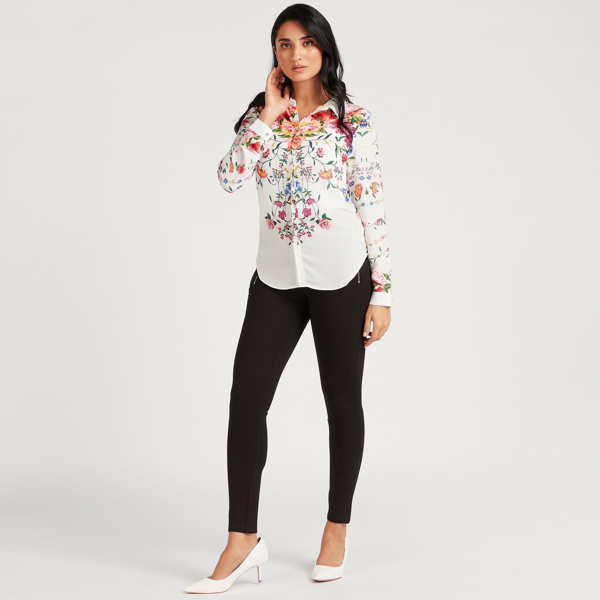 قميص بأكمام طويلة وطبعات زهرية من آيكونيك-women-clothing-shirtsandblouses-shirts-image-2