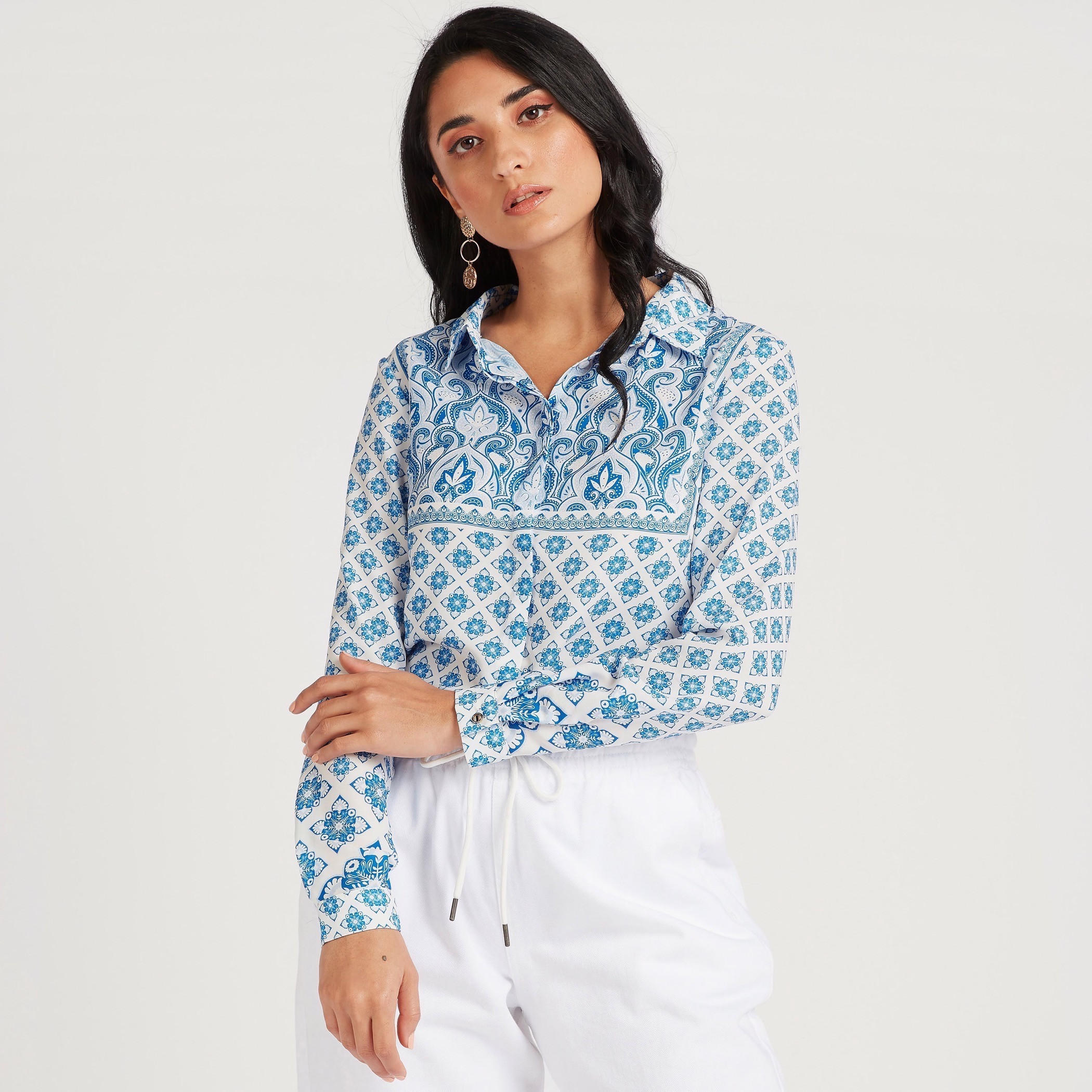 قميص بأكمام طويلة وطبعات من آيكونيك-women-clothing-shirtsandblouses-shirts-image-2