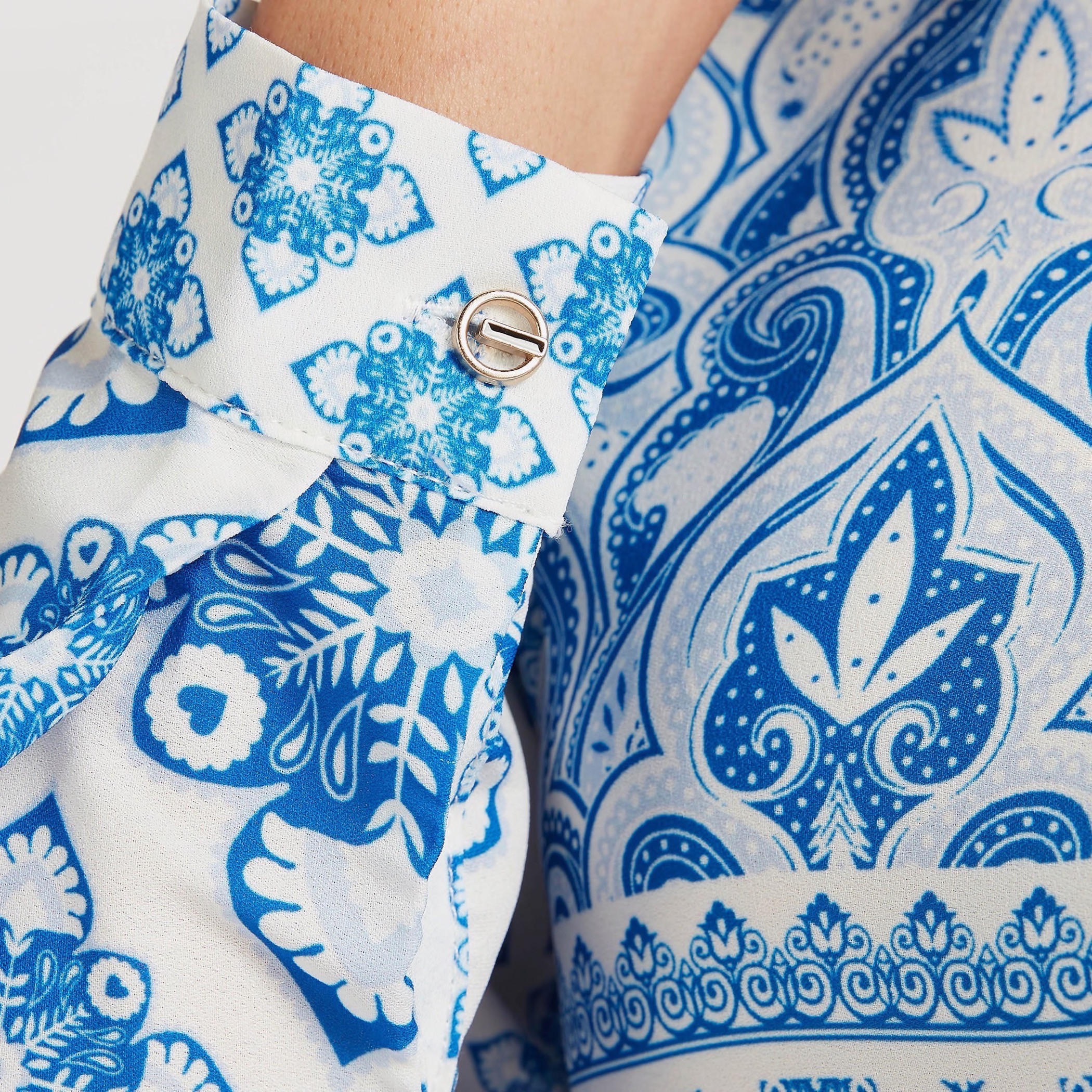 قميص بأكمام طويلة وطبعات من آيكونيك-women-clothing-shirtsandblouses-shirts-image-6