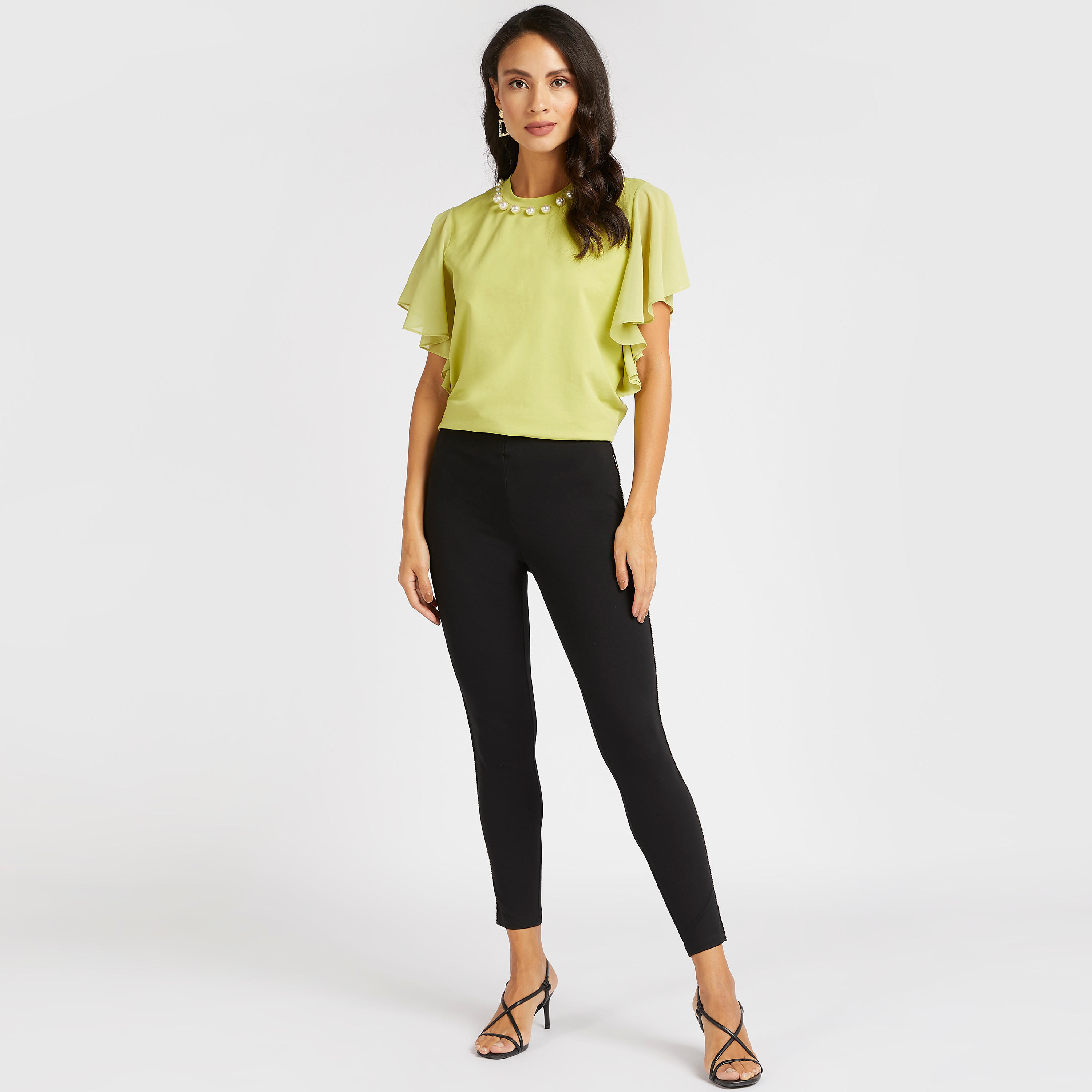 بلوزة مطرّزة بياقة ضيّقة وأكمام طويلة من أيكونيك-women-clothing-shirtsandblouses-blouses-image-2