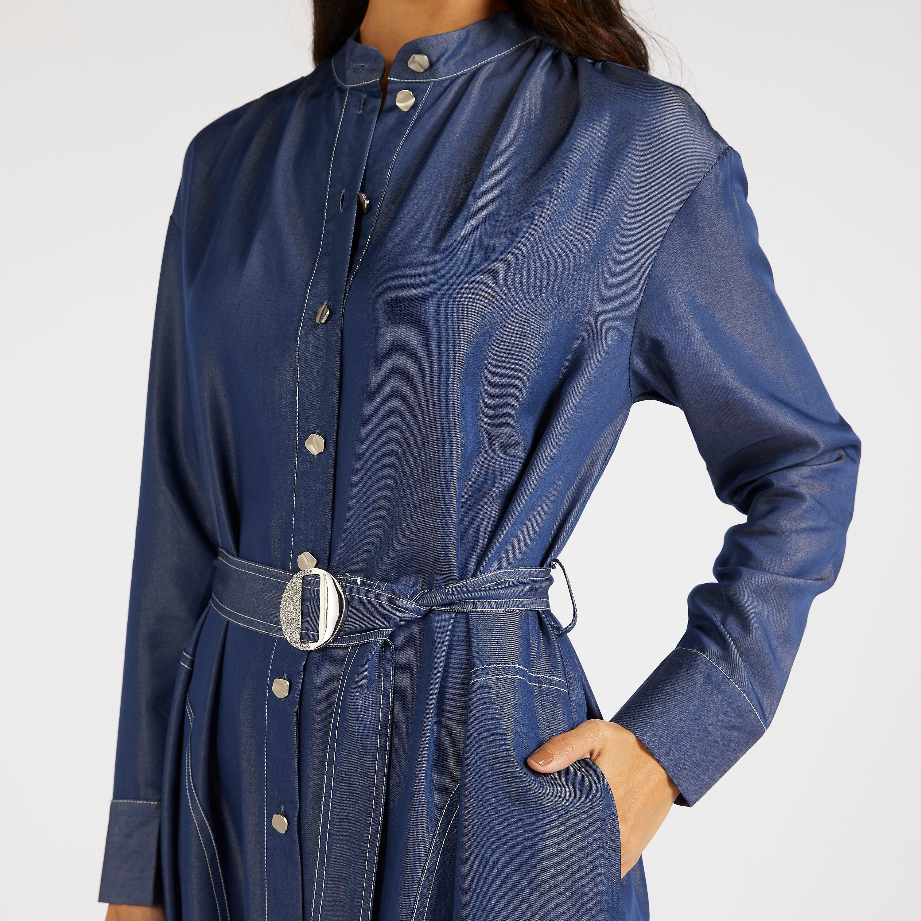 فستان قميص ميدي بأكمام طويلة وجيوب وطبعات من آيكونيك-women-clothing-dresses-image-4