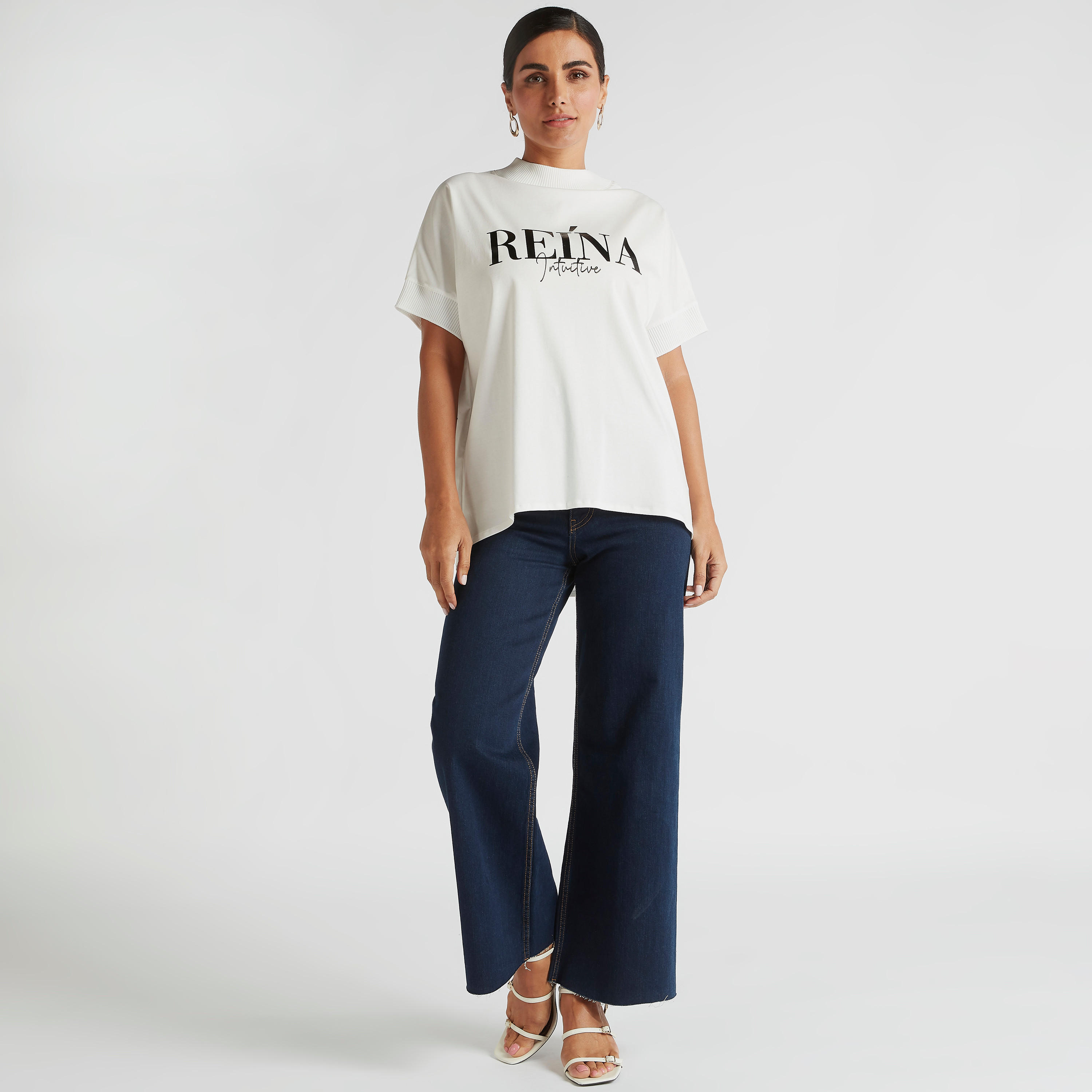 تيشيرت بياقة ضيّقة وأكمام قصيرة وطبعات من آيكونيك-women-clothing-tshirts-image-2