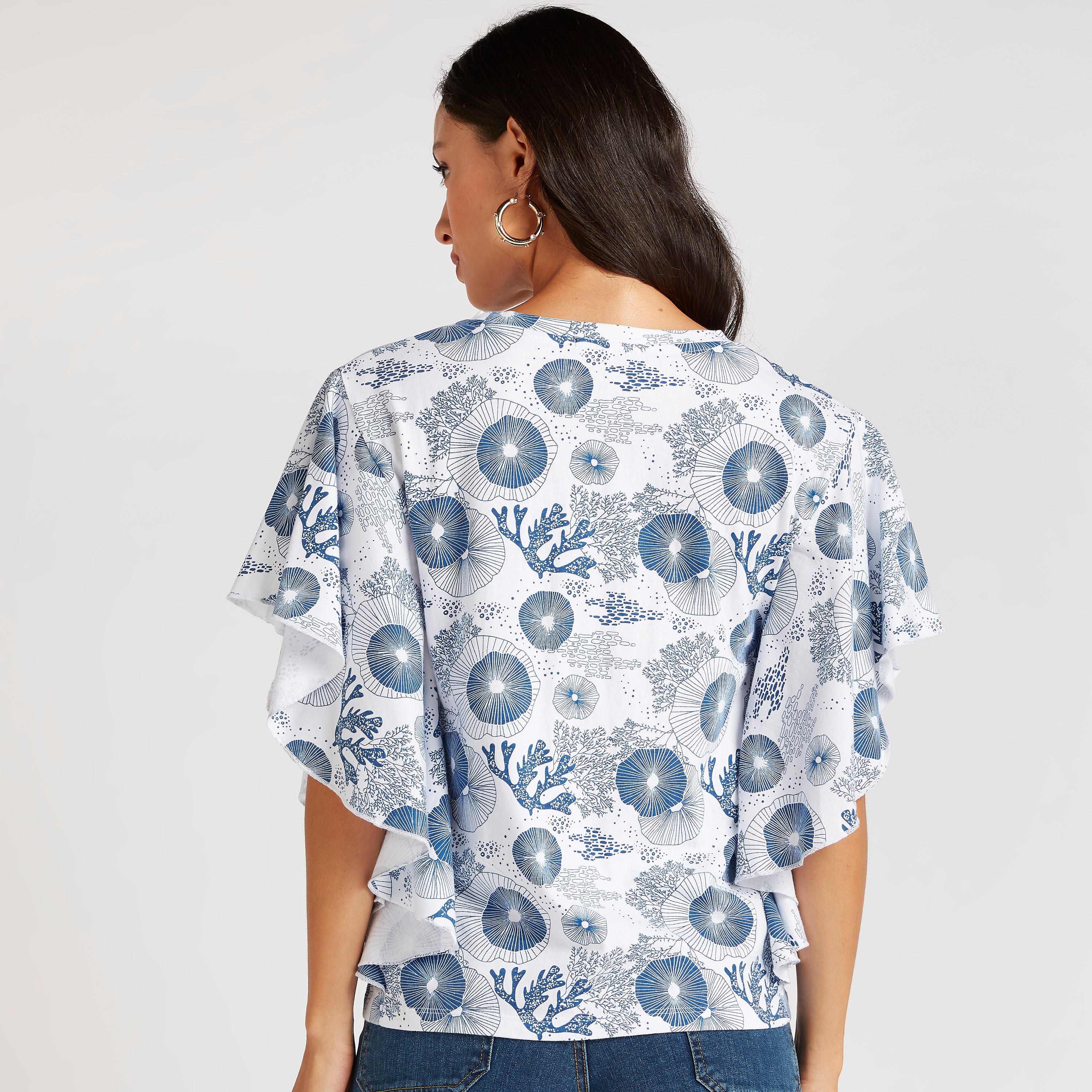 بلوزة بياقة ضيّقة وأكمام واسعة وطبعات مارين من آيكونيك-women-clothing-shirtsandblouses-blouses-image-4