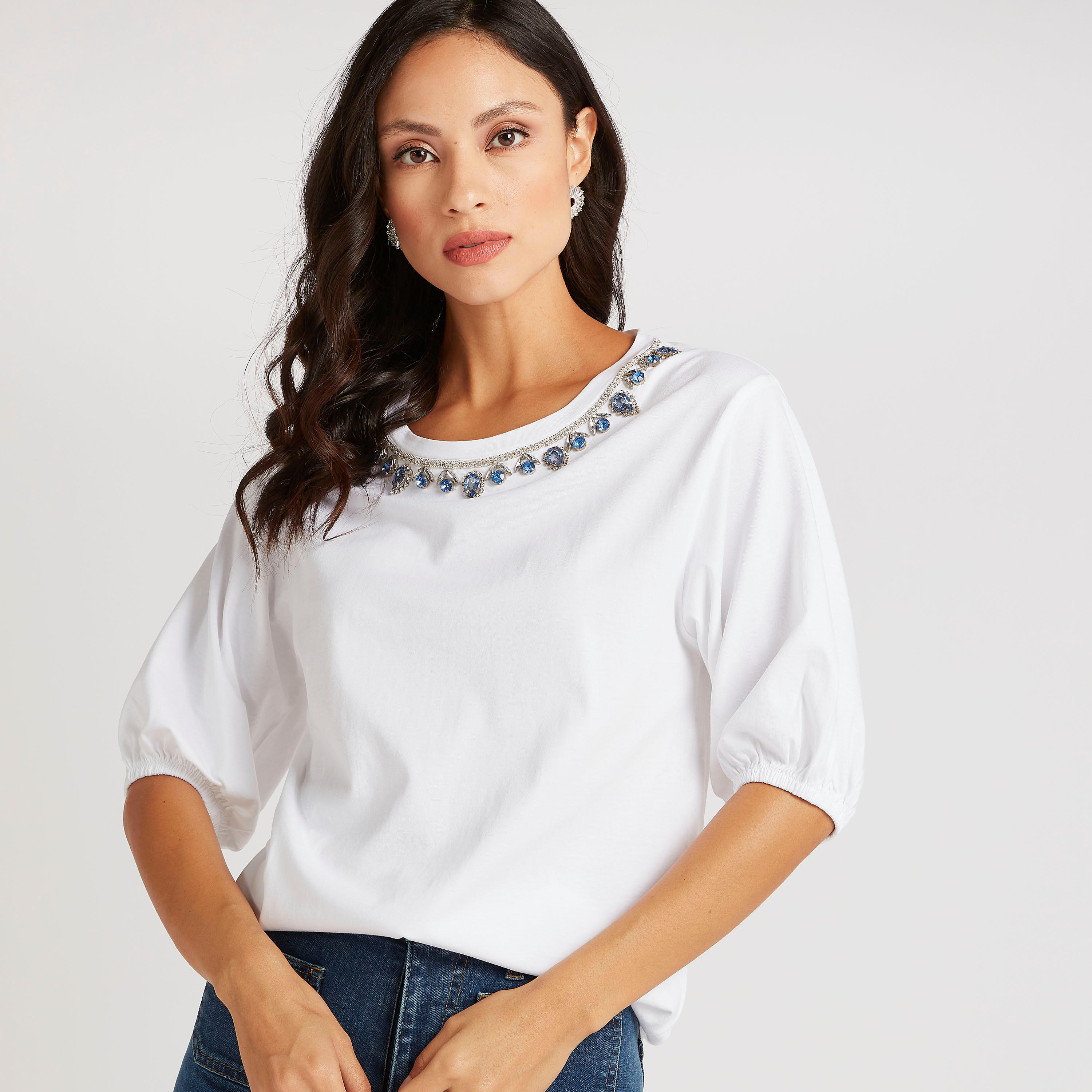 تيشيرت مزيّن بياقة مستديرة وأكمام قصيرة من آيكونيك-women-clothing-tshirts-image-5