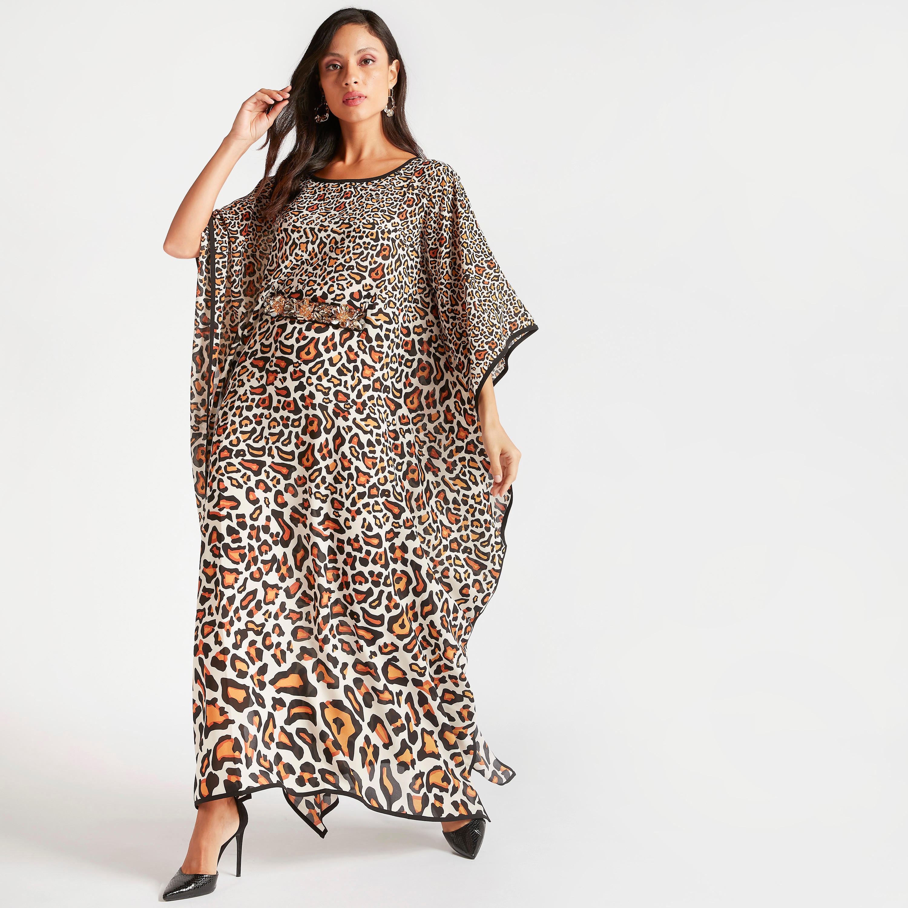 فستان طويل بياقة مستديرة وأكمام قفطان وطبعات حيوانات من آيكونيك-women-clothing-dresses-image-1