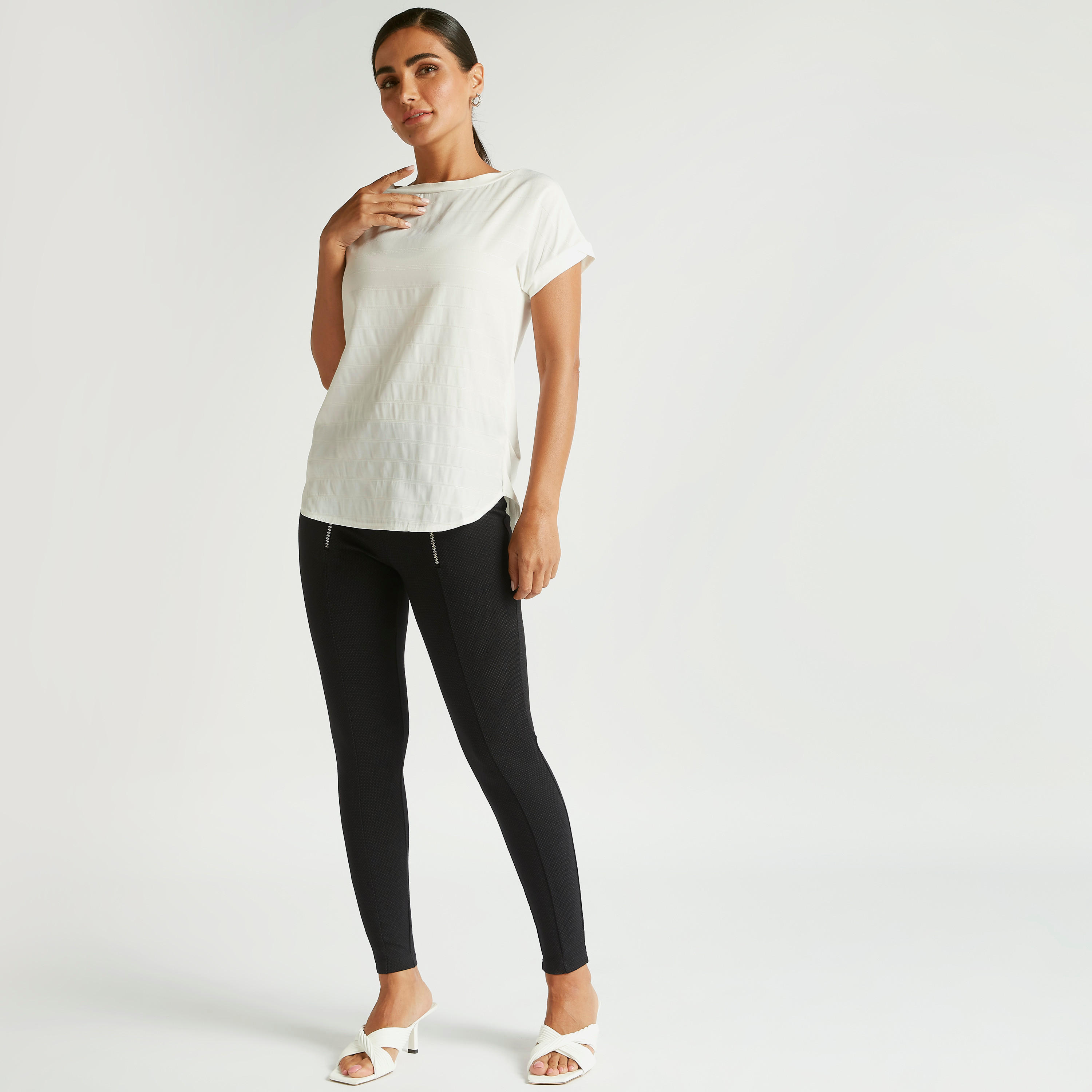 بنطلون ليقنز بارز الملمس بخصر مطّاطي مرتفع من آيكونيك-women-clothing-bottoms-leggings-image-2