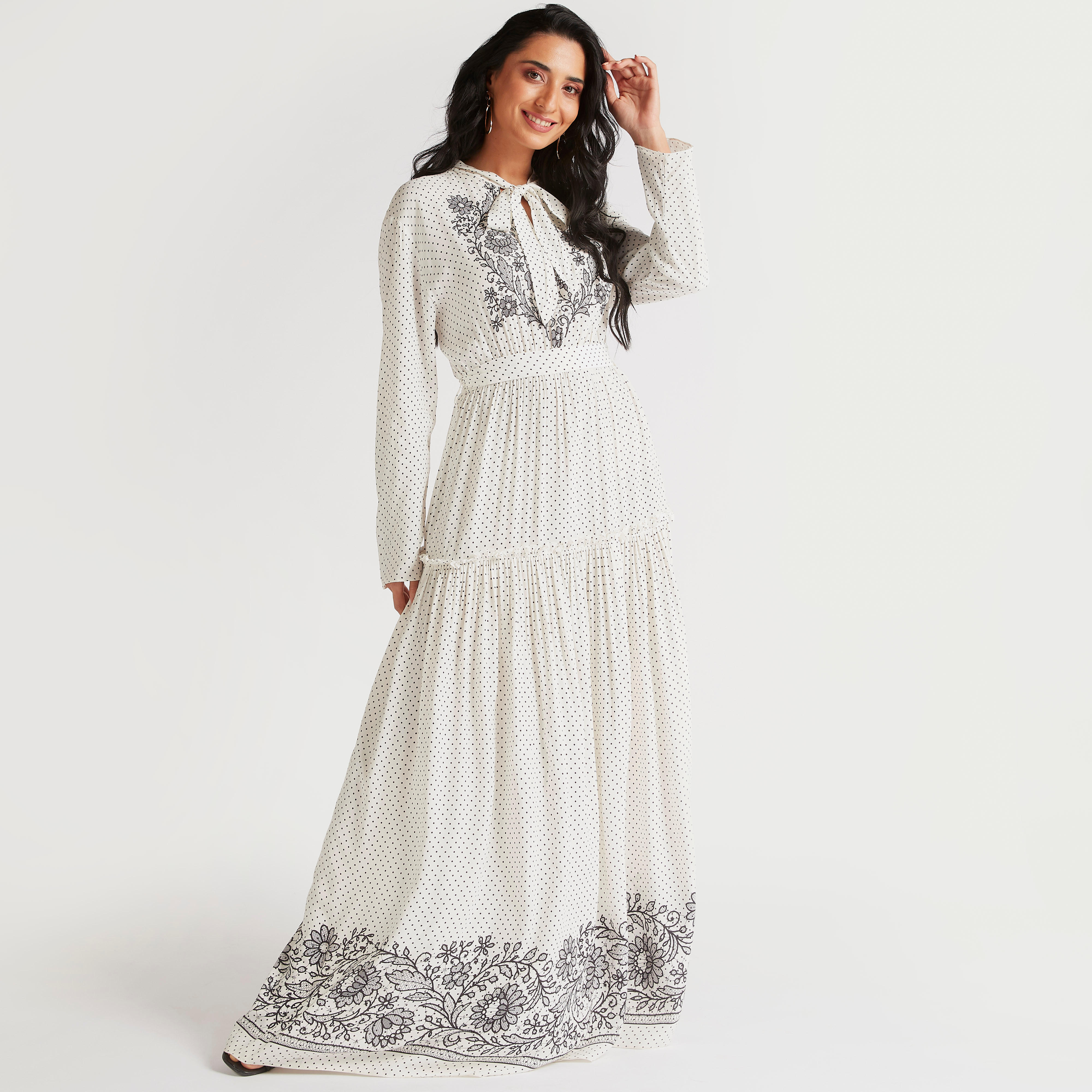 فستان طويل بتطريز زهري وطبعات من آيكونيك-women-clothing-dresses-image-2